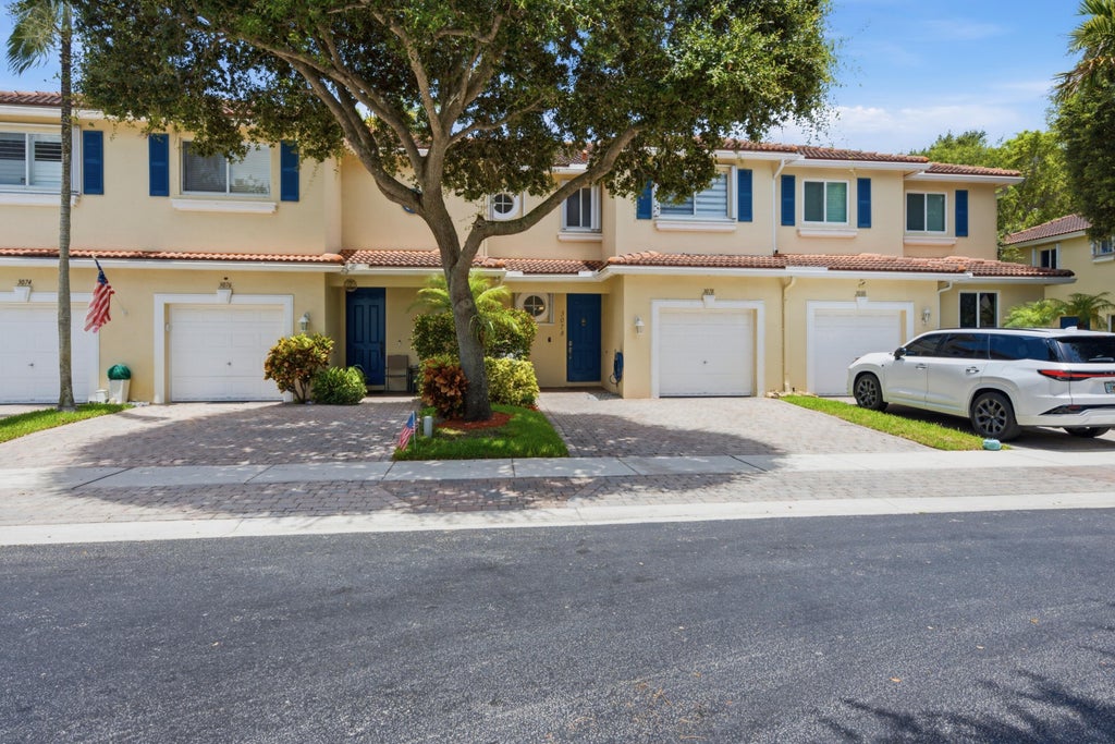 Photo of 3078 N Evergreen Circle #3078, Boynton Beach, FL 33426 (MLS # B26050871)