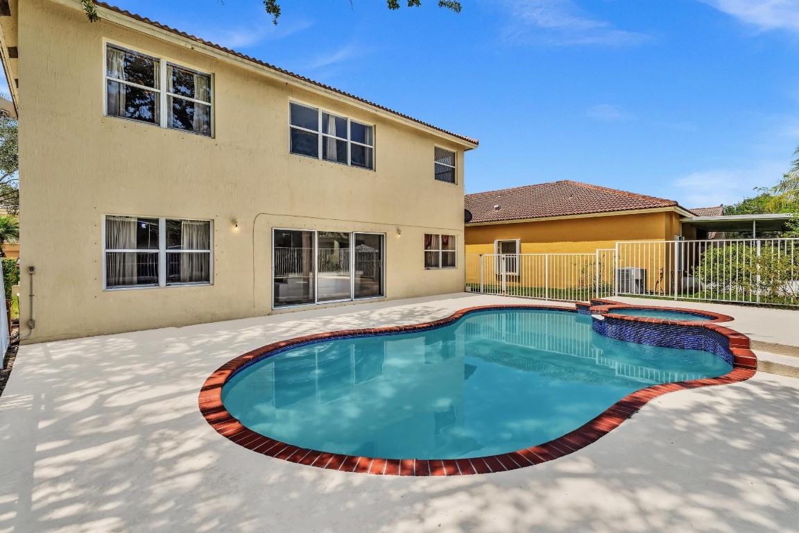 Amber-Ruby Cove - Residential