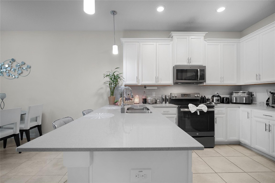 STOREY LAKE TR K - Residential