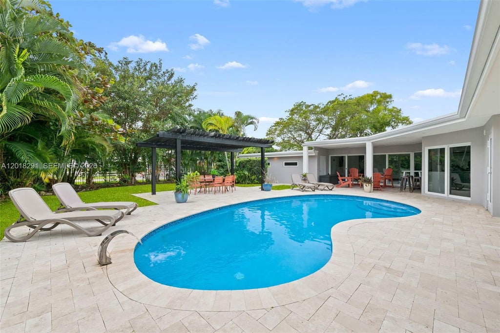 Photo of 2711 Mayan Drive, Fort Lauderdale, FL 33316 (MLS # A12018291)