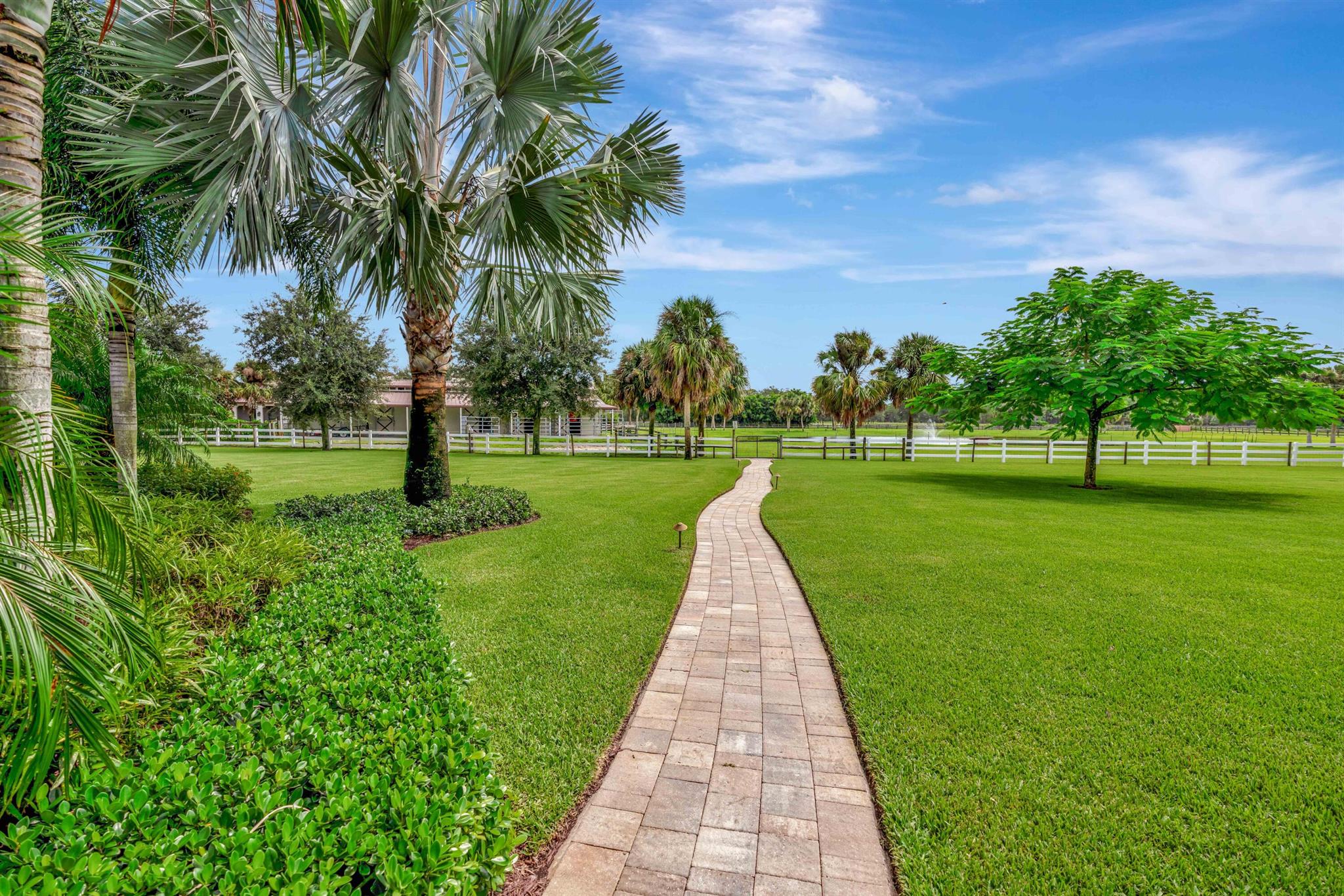 TRAILSIDE - Residential