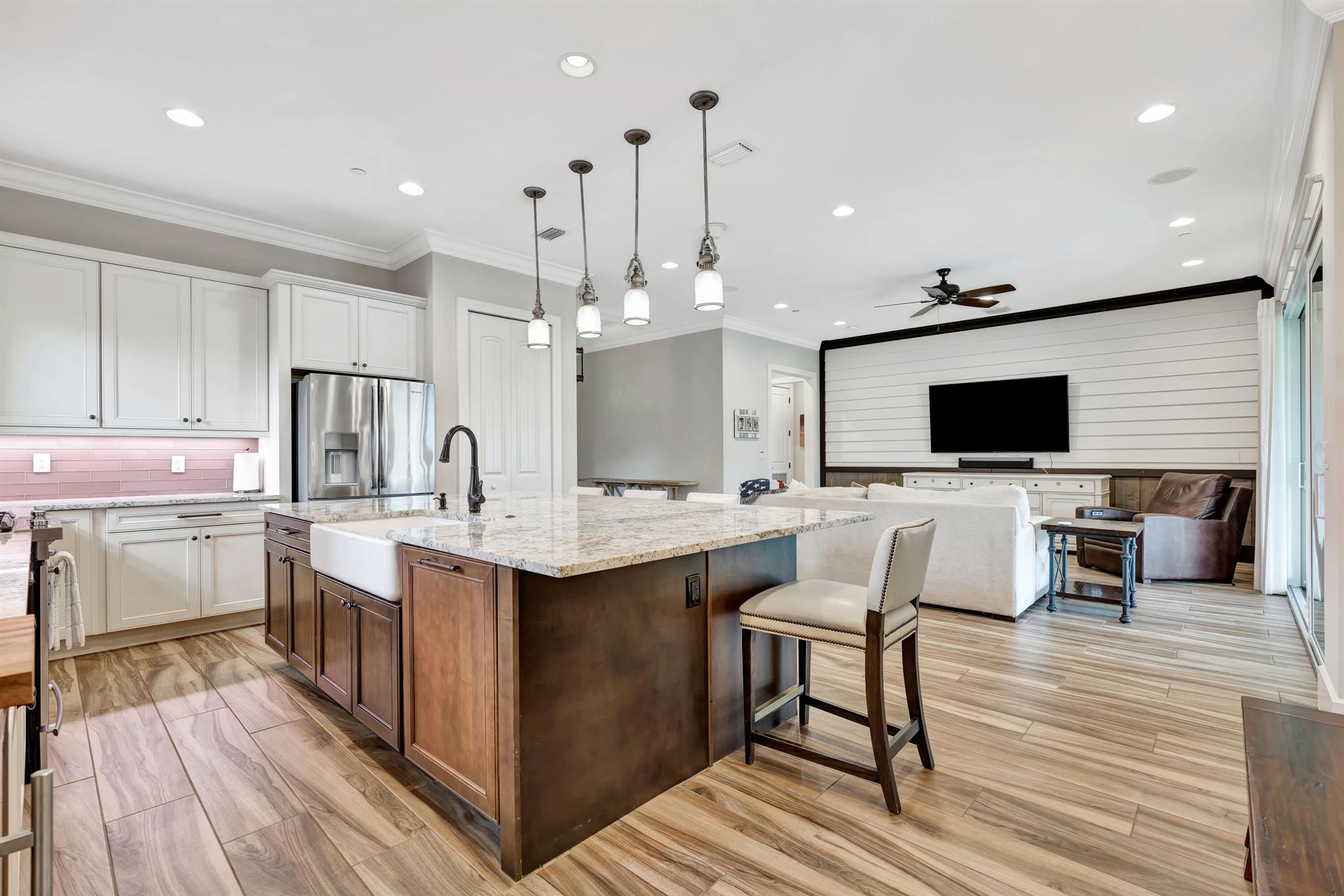 TRAILSIDE - Residential