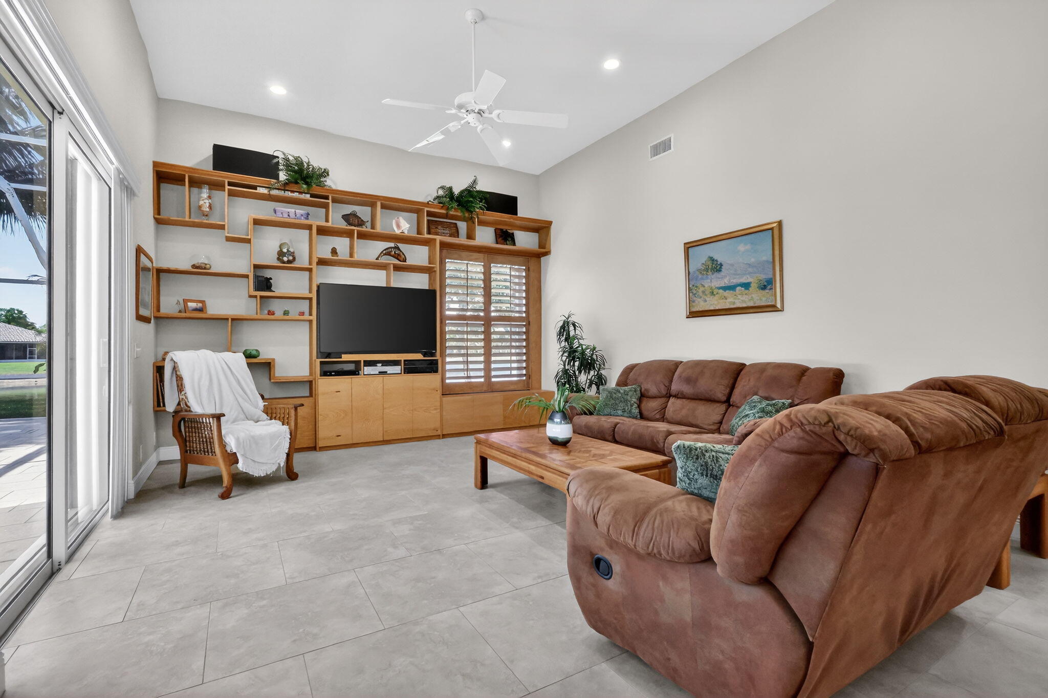 CYPRESS LAKE - Residential