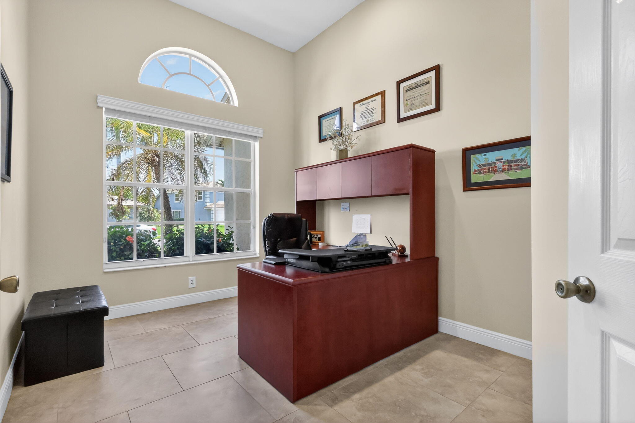 CYPRESS LAKE - Residential