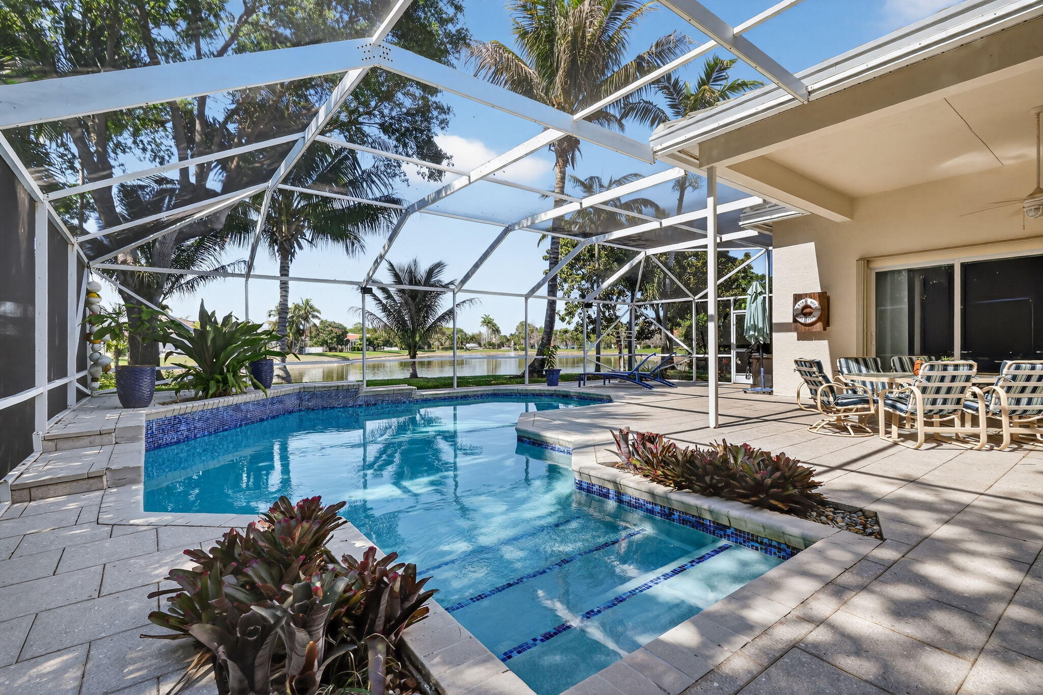 CYPRESS LAKE - Residential