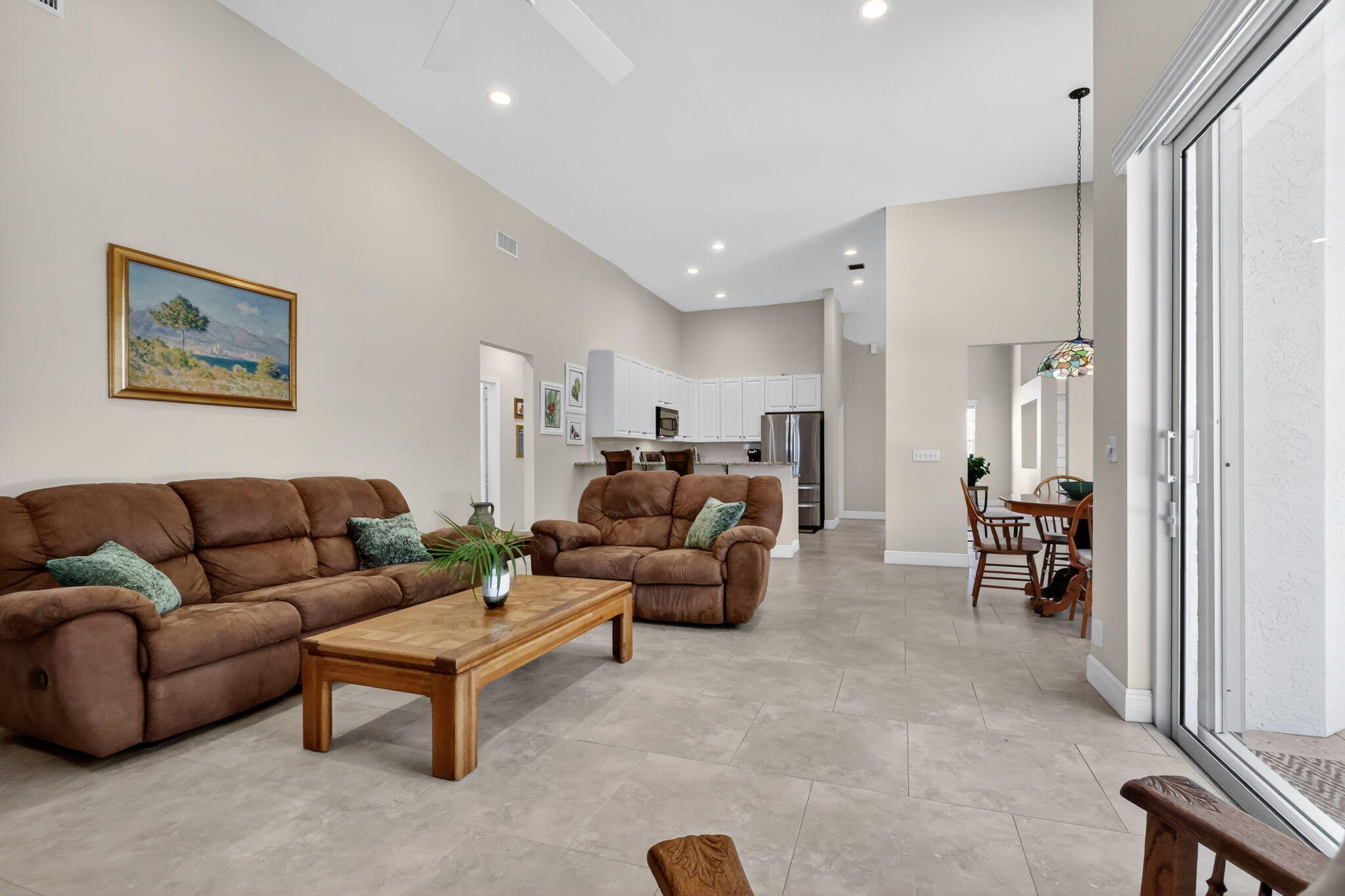 CYPRESS LAKE - Residential