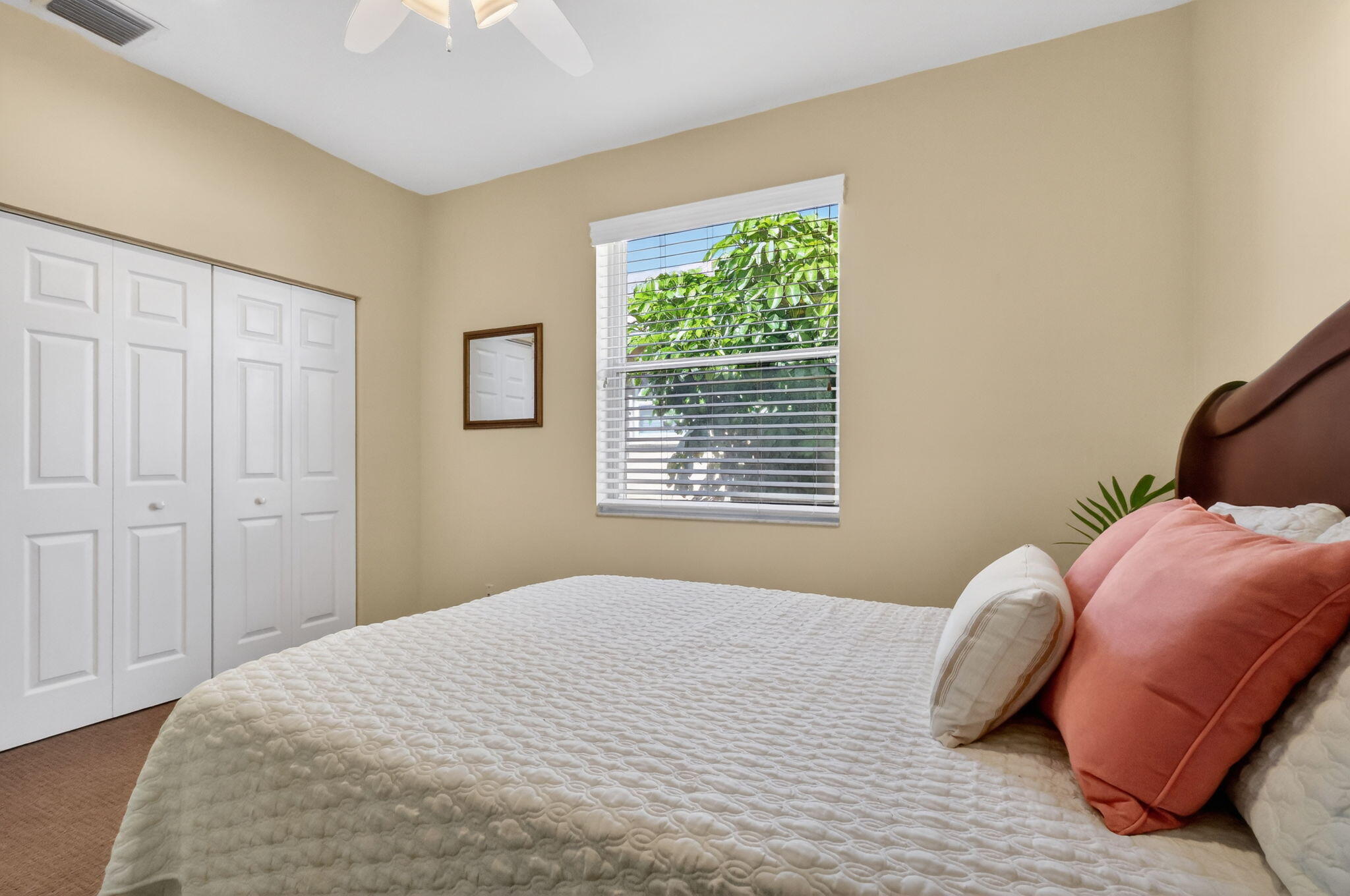 CYPRESS LAKE - Residential