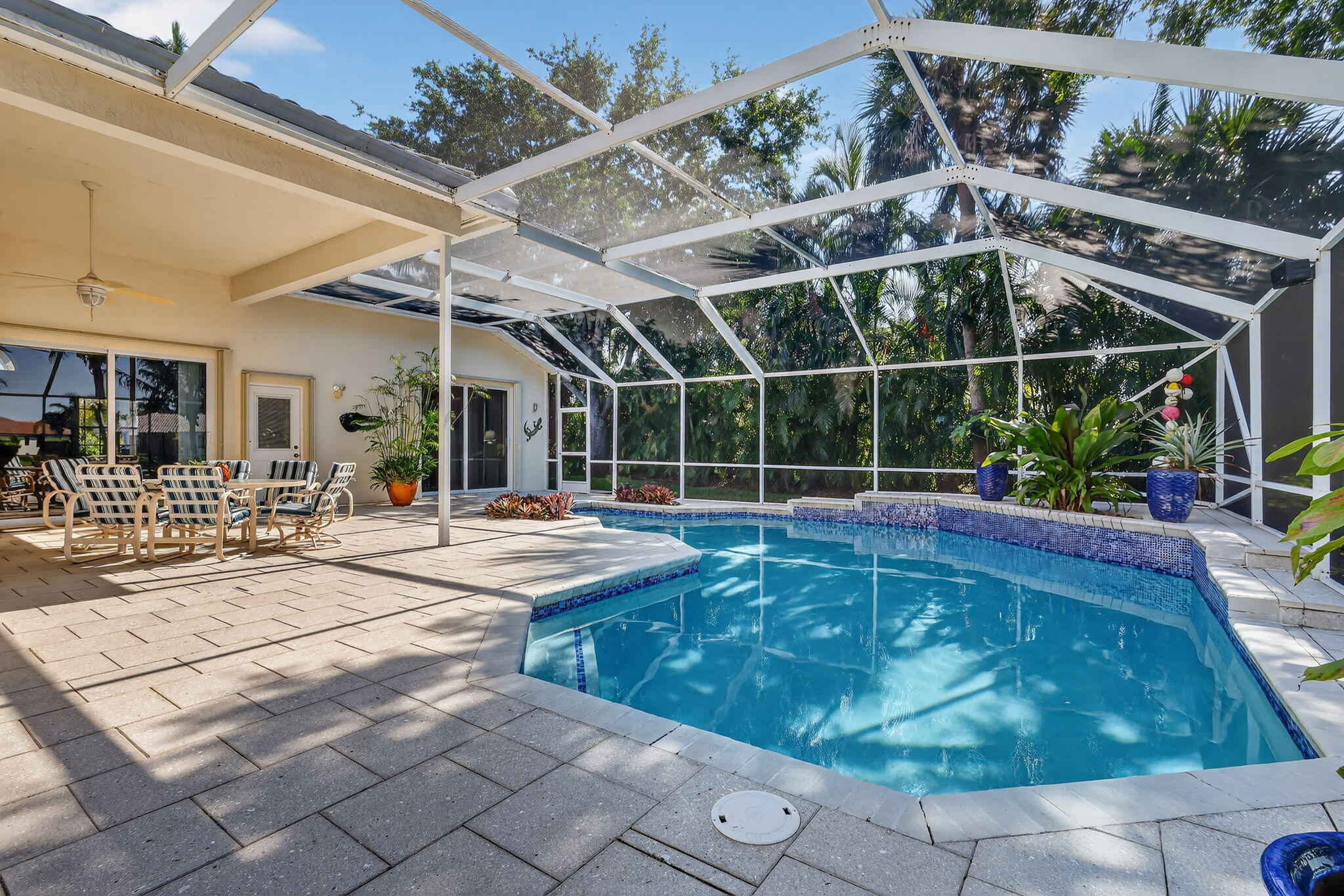 CYPRESS LAKE - Residential