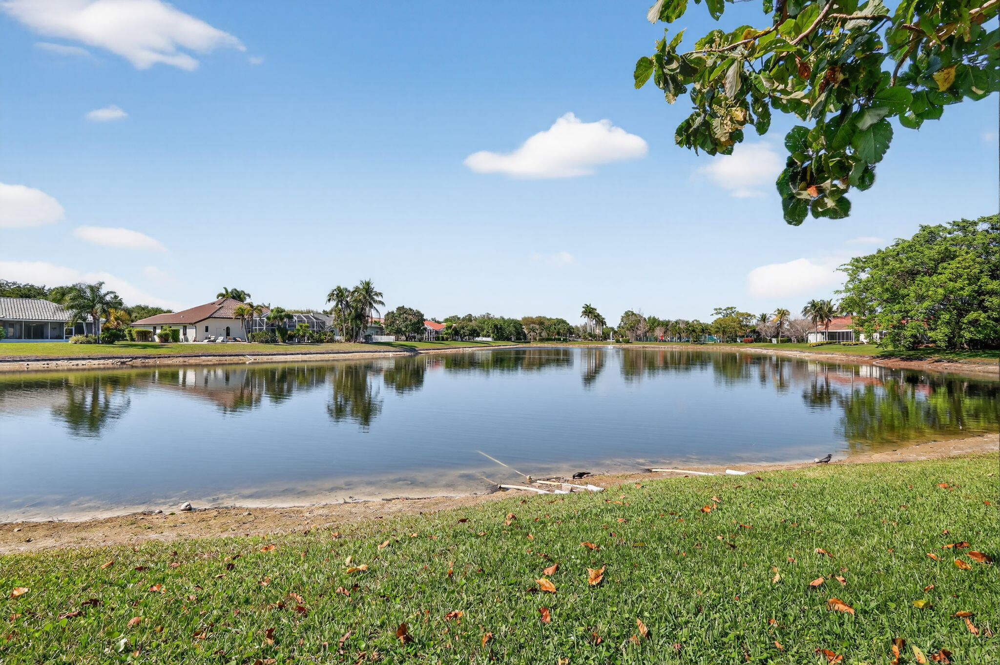 CYPRESS LAKE - Residential