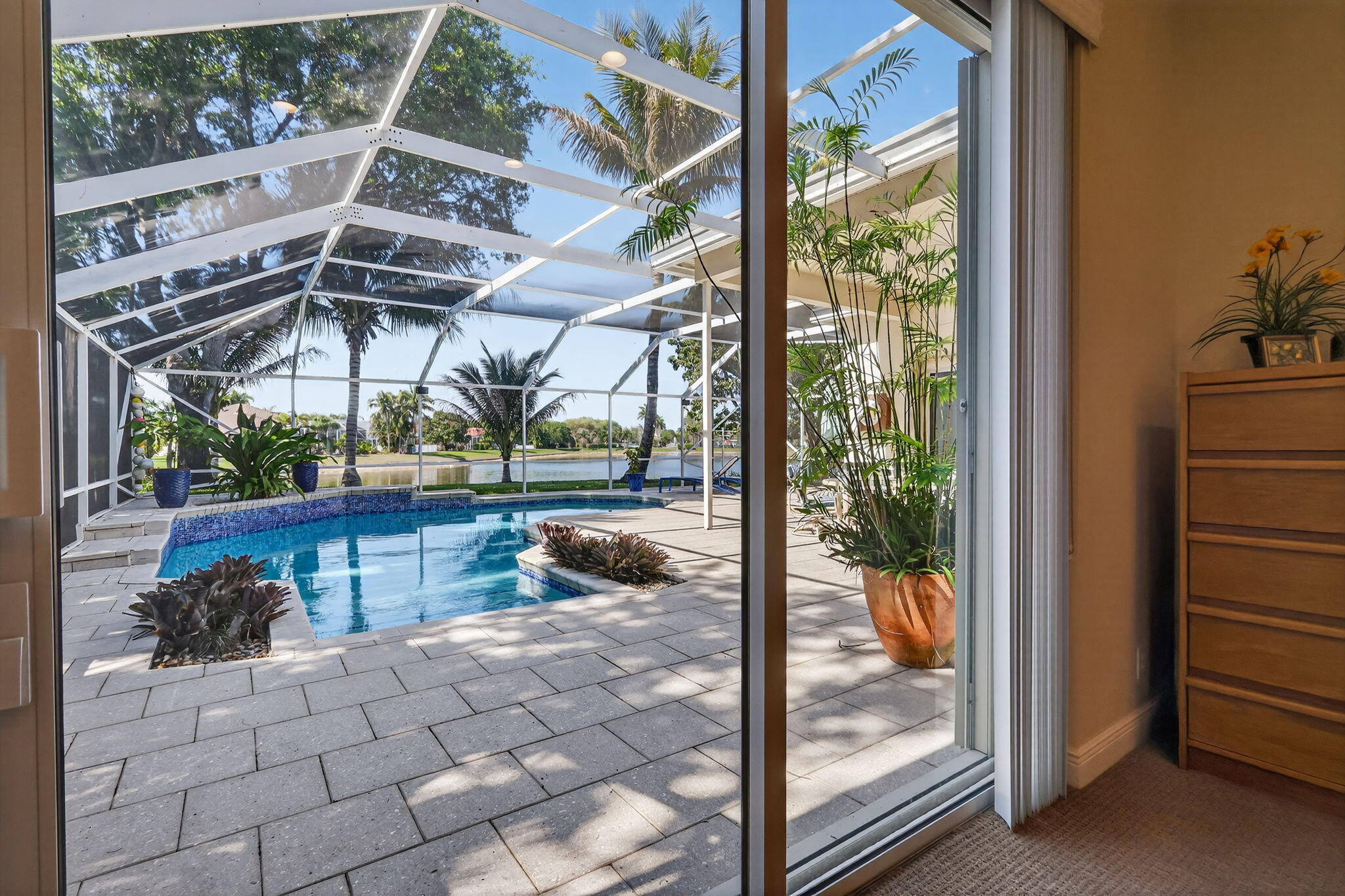 CYPRESS LAKE - Residential