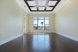 SNUG HARBOR - Residential