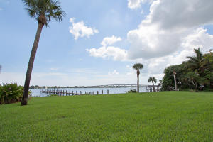 SNUG HARBOR - Residential