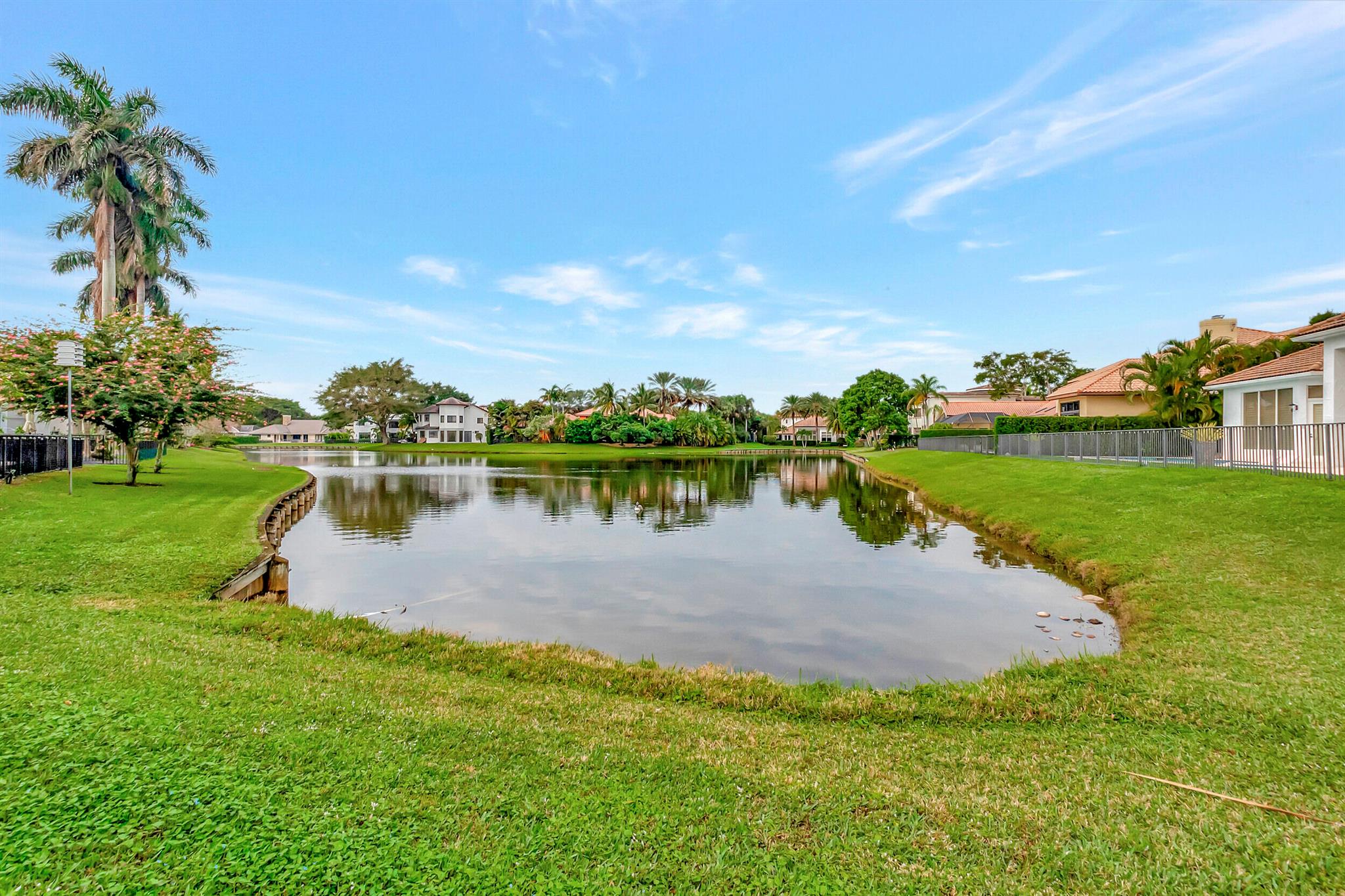 HAMPTONS AT WOODFIELD COU - Residential