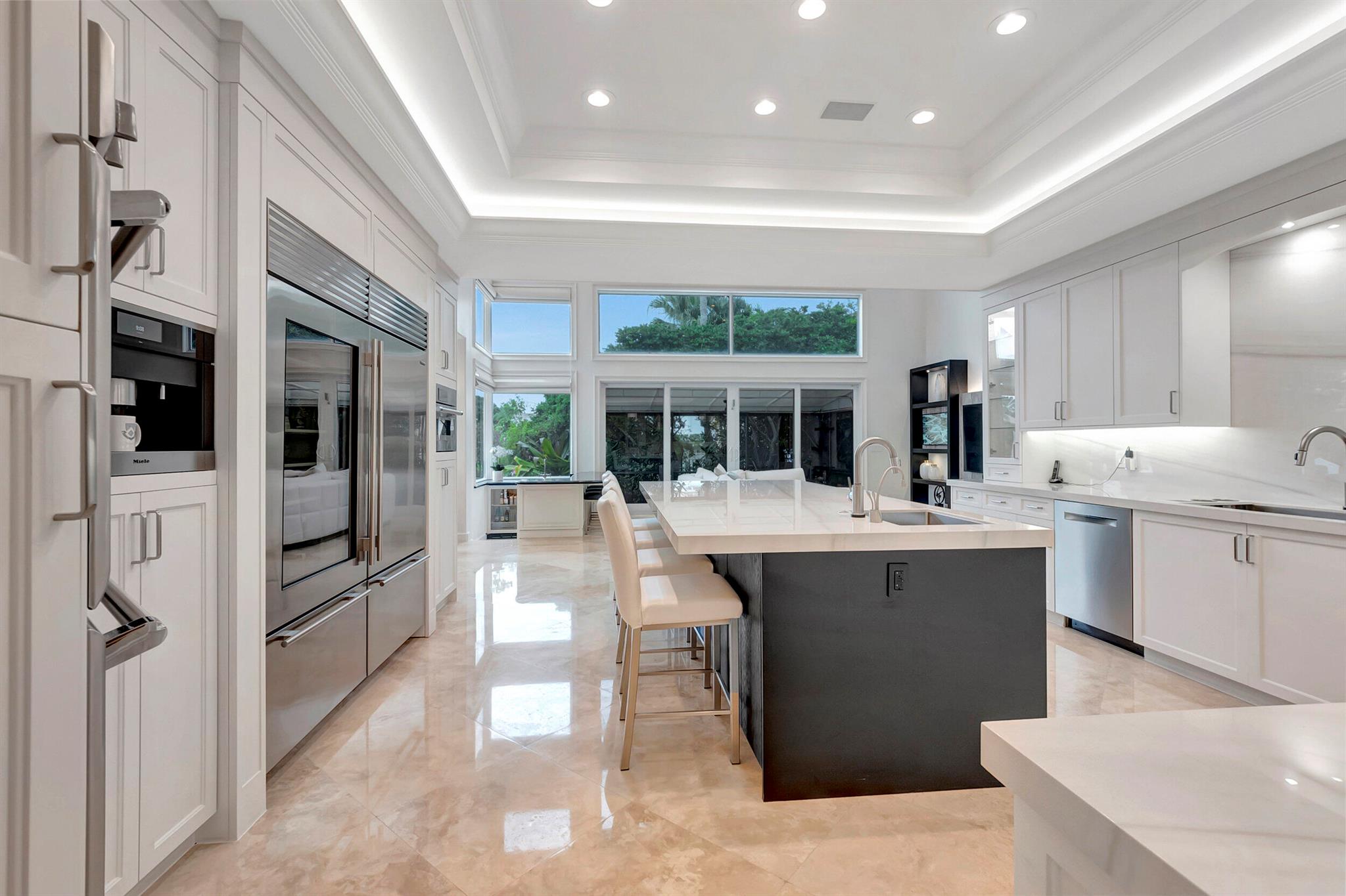 HAMPTONS AT WOODFIELD COU - Residential