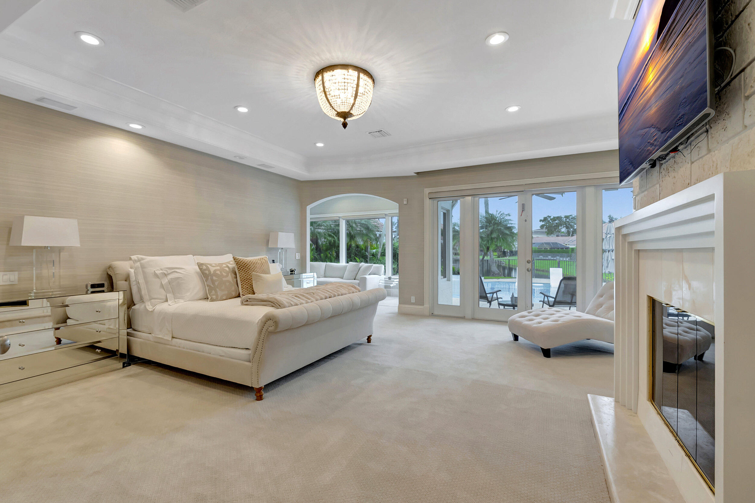 HAMPTONS AT WOODFIELD COUNTRY CLUB - Residential