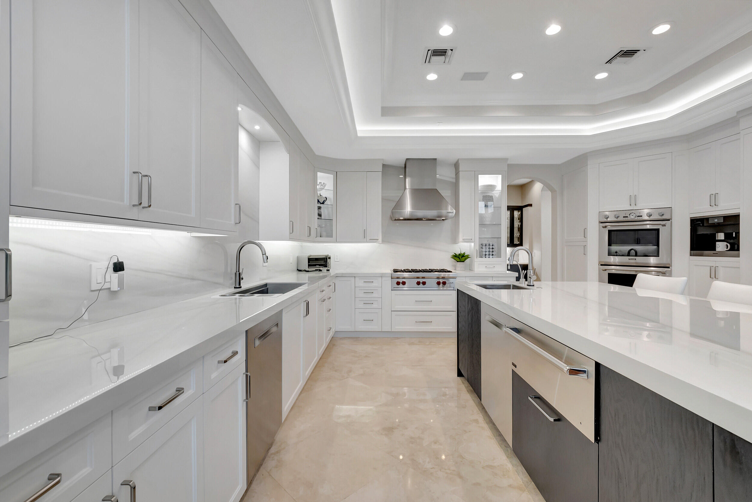 HAMPTONS AT WOODFIELD COUNTRY CLUB - Residential