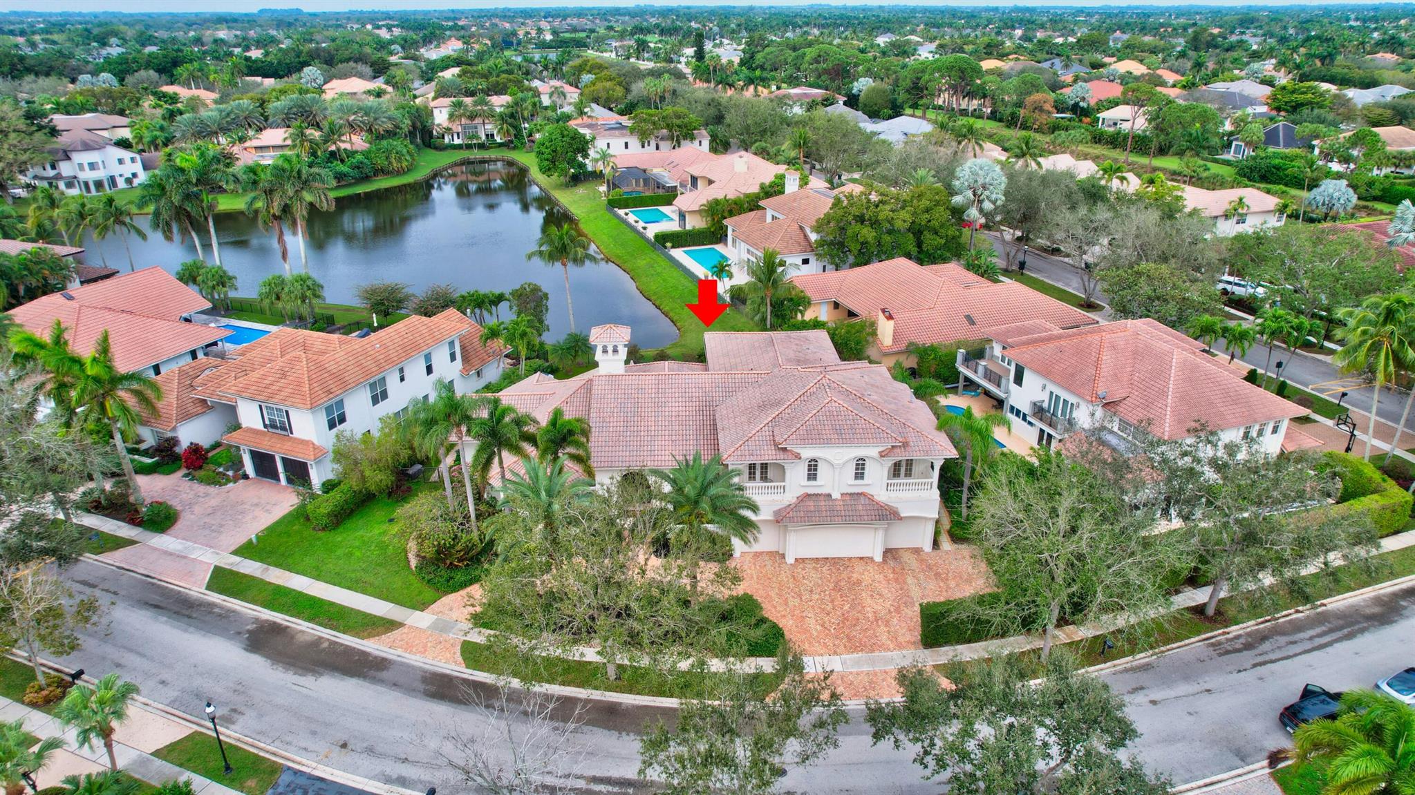 HAMPTONS AT WOODFIELD COU - Residential