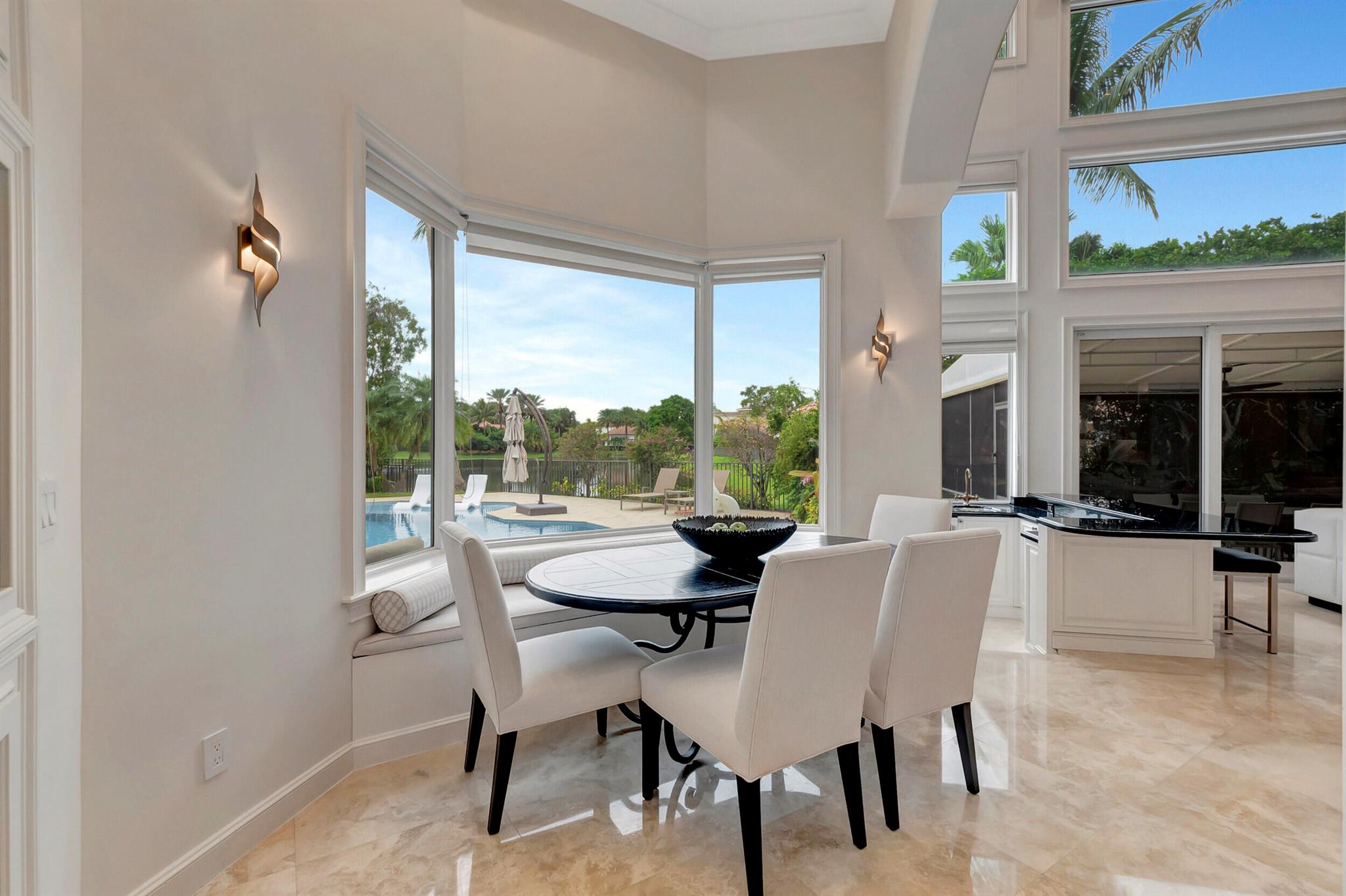 HAMPTONS AT WOODFIELD COU - Residential