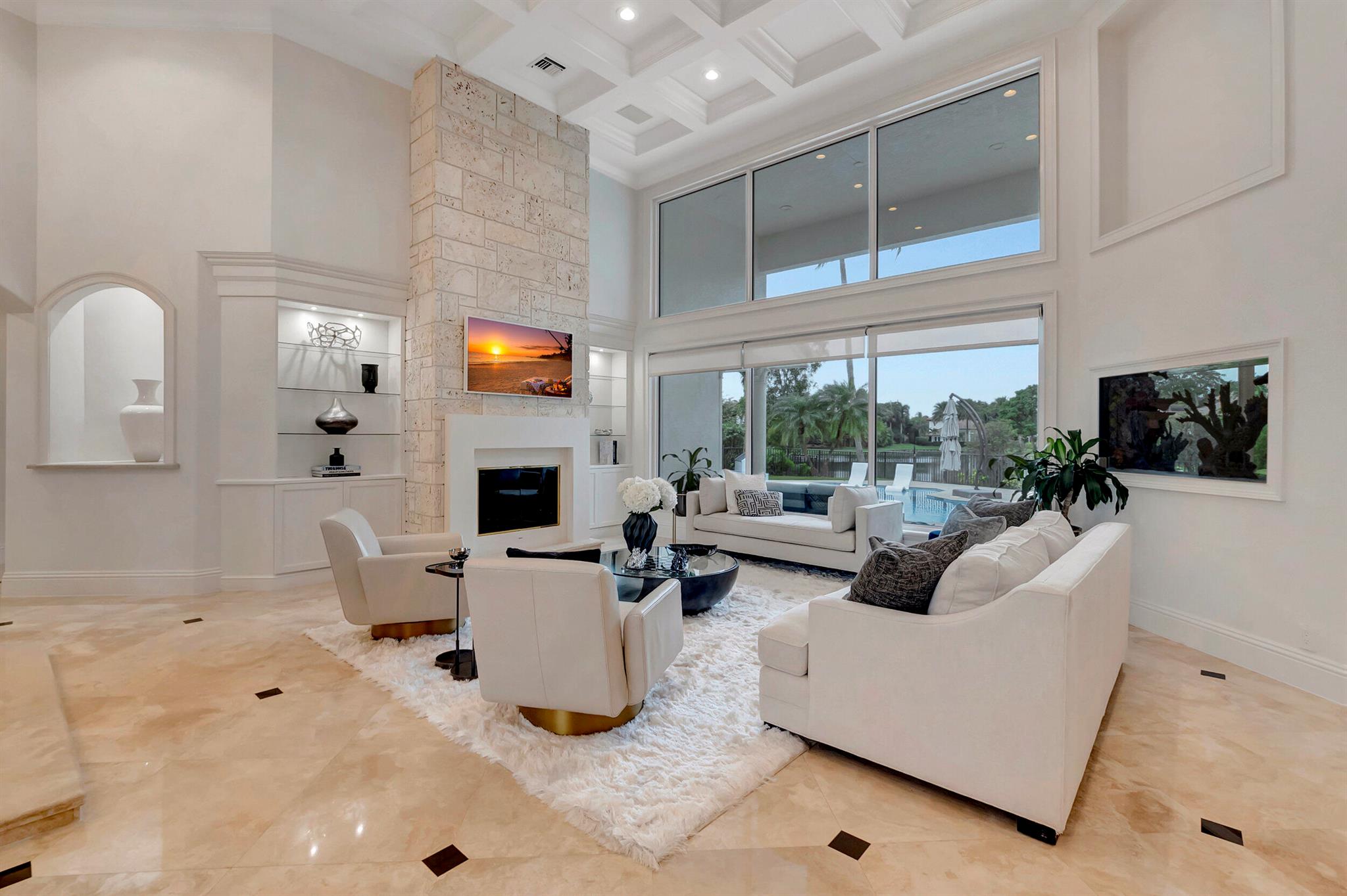 HAMPTONS AT WOODFIELD COU - Residential