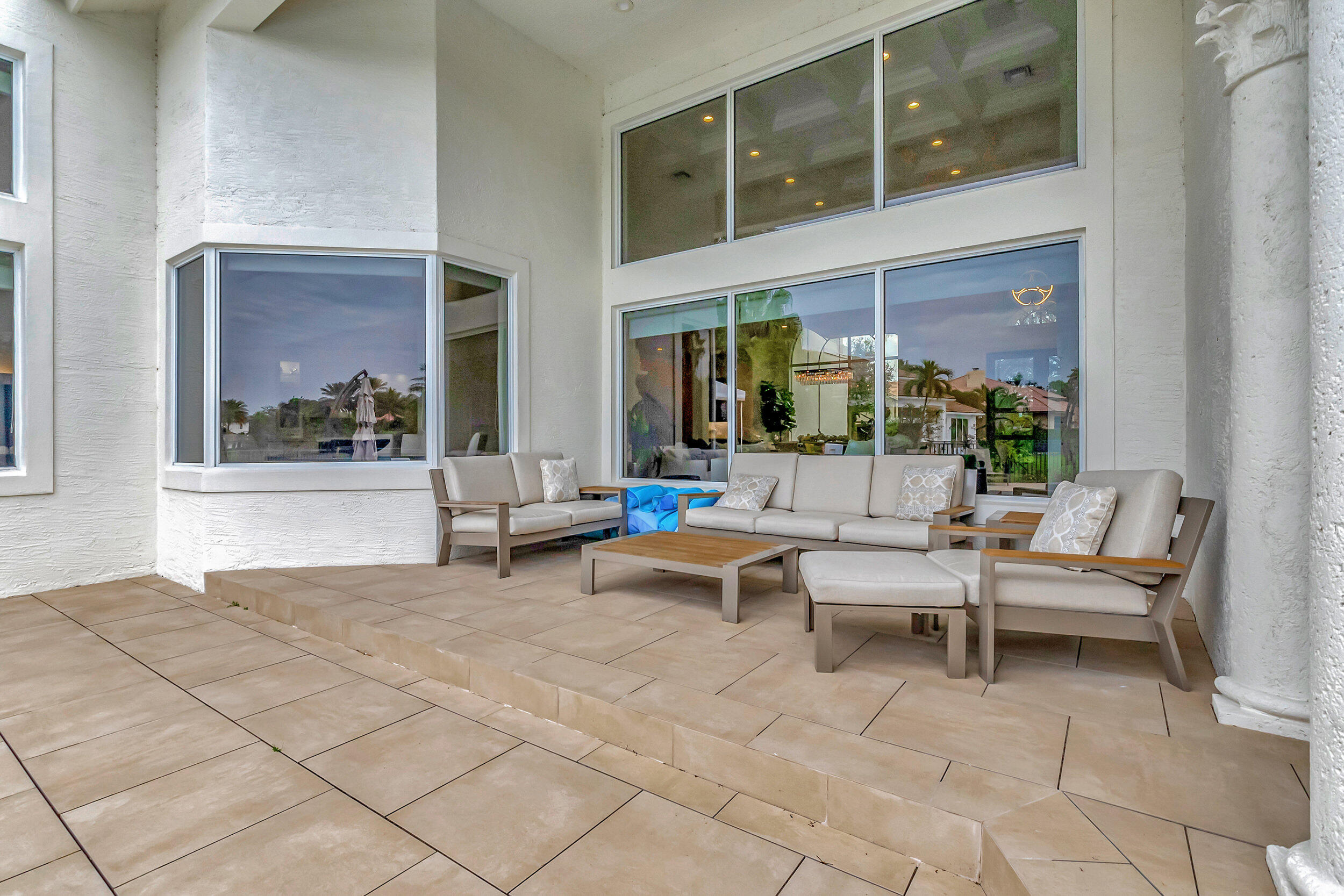 HAMPTONS AT WOODFIELD COUNTRY CLUB - Residential