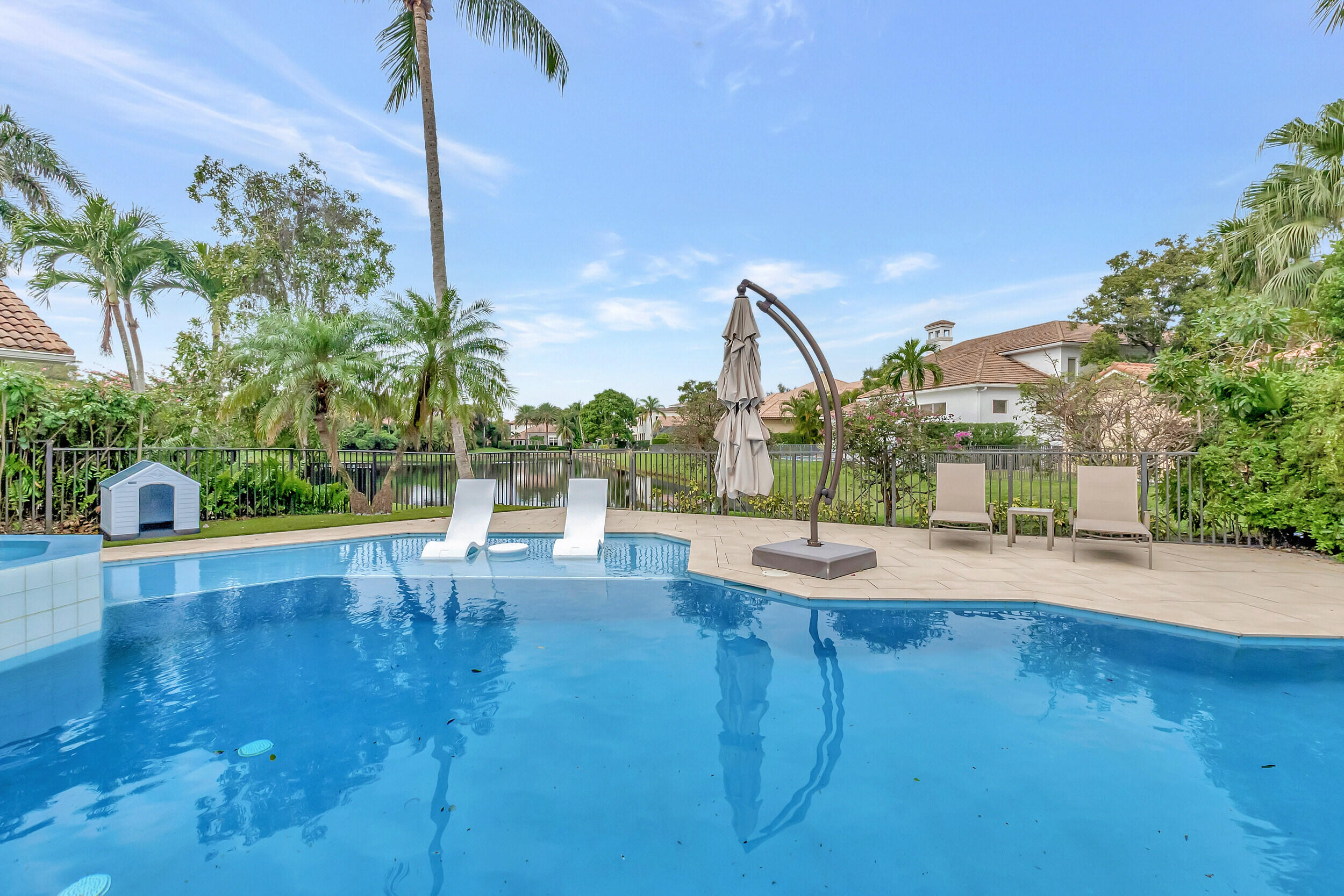 HAMPTONS AT WOODFIELD COUNTRY CLUB - Residential