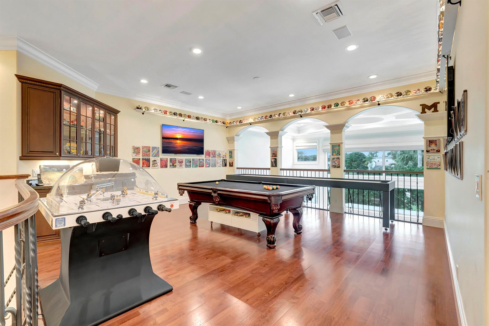 HAMPTONS AT WOODFIELD COU - Residential