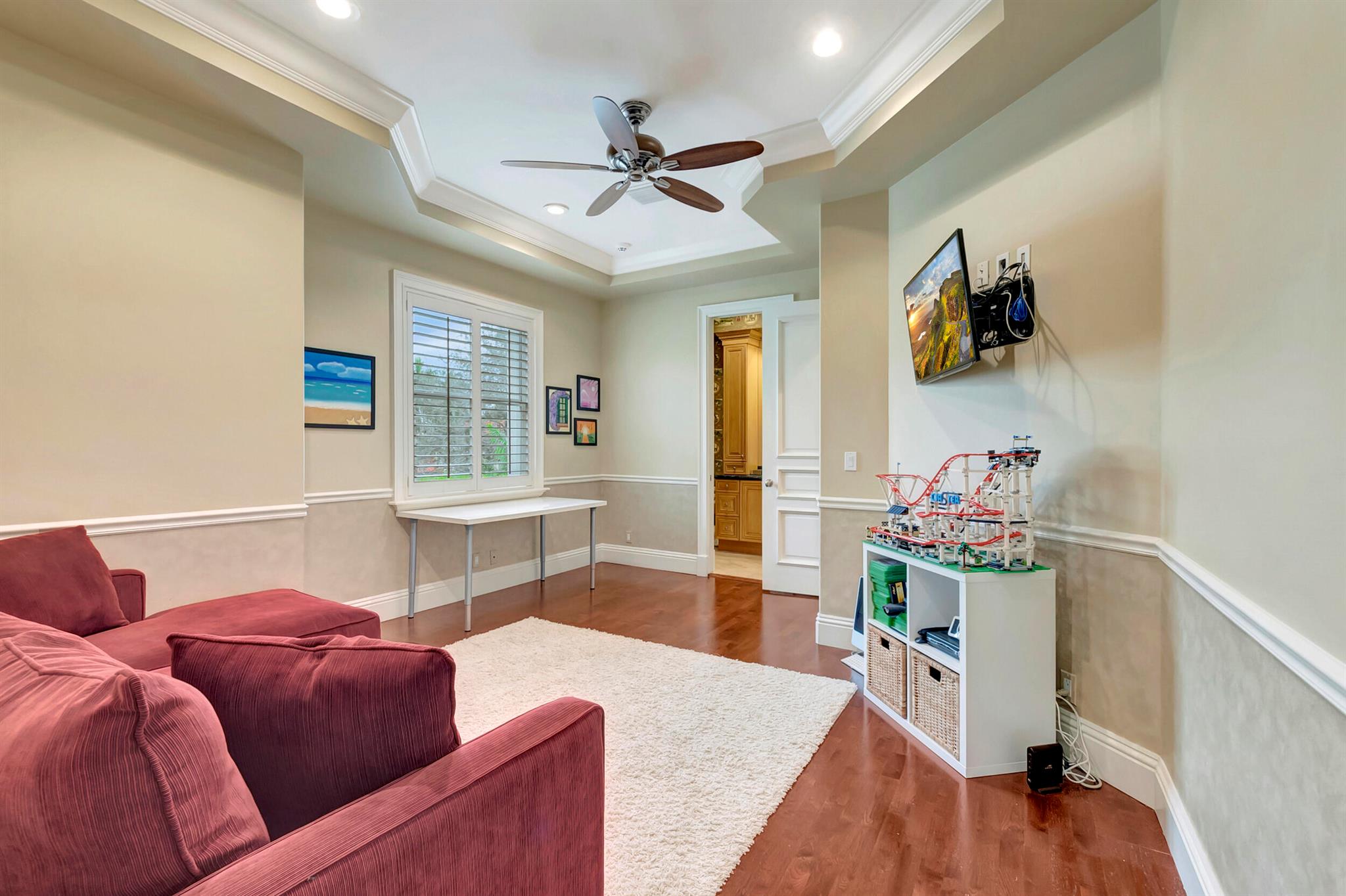 HAMPTONS AT WOODFIELD COU - Residential