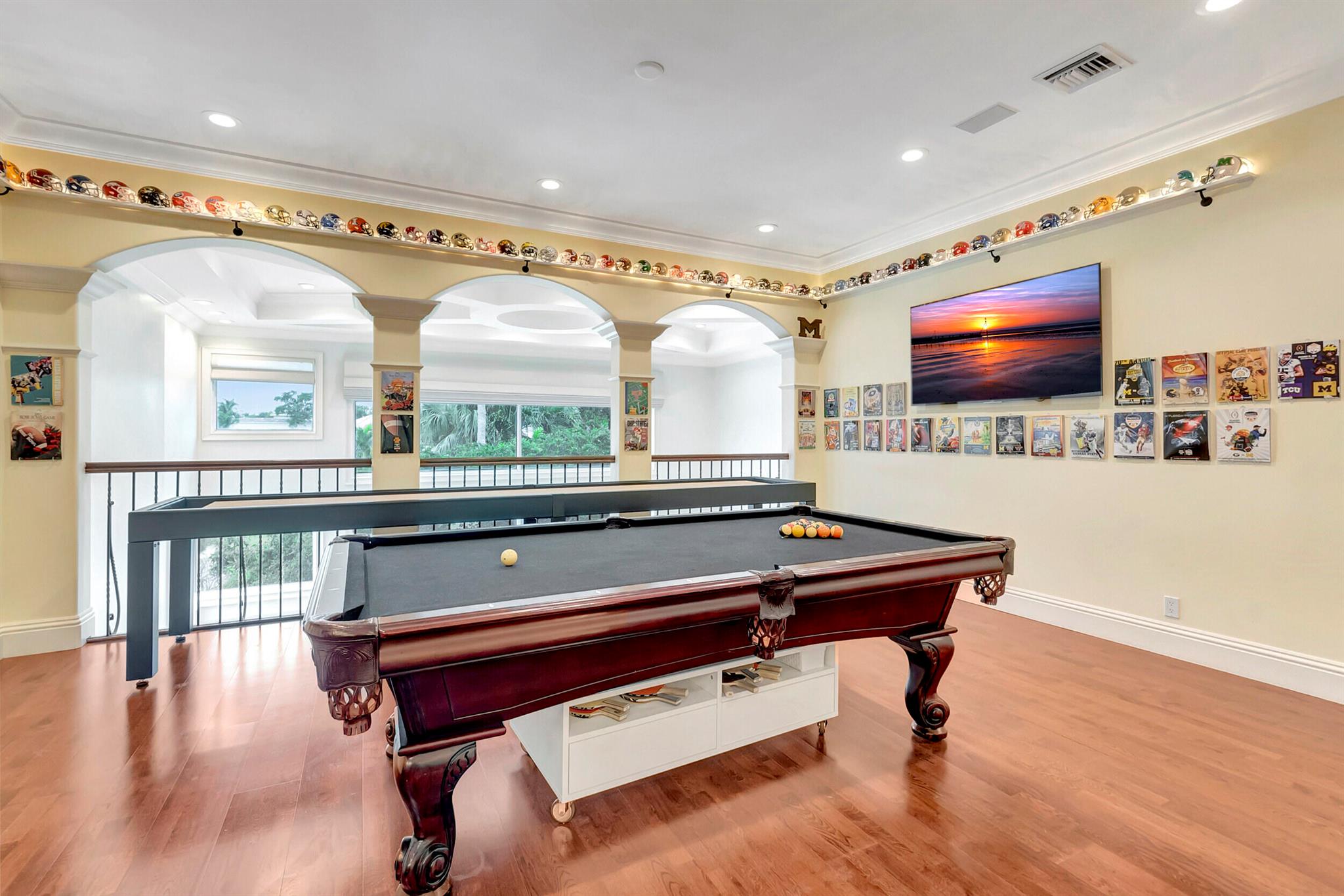 HAMPTONS AT WOODFIELD COU - Residential