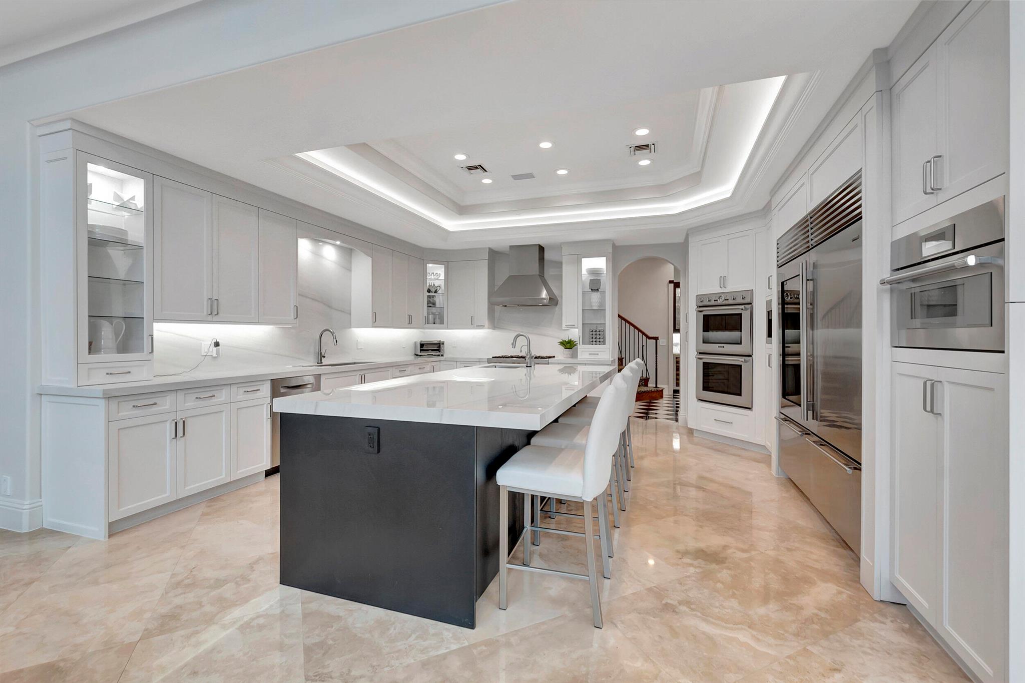 HAMPTONS AT WOODFIELD COU - Residential