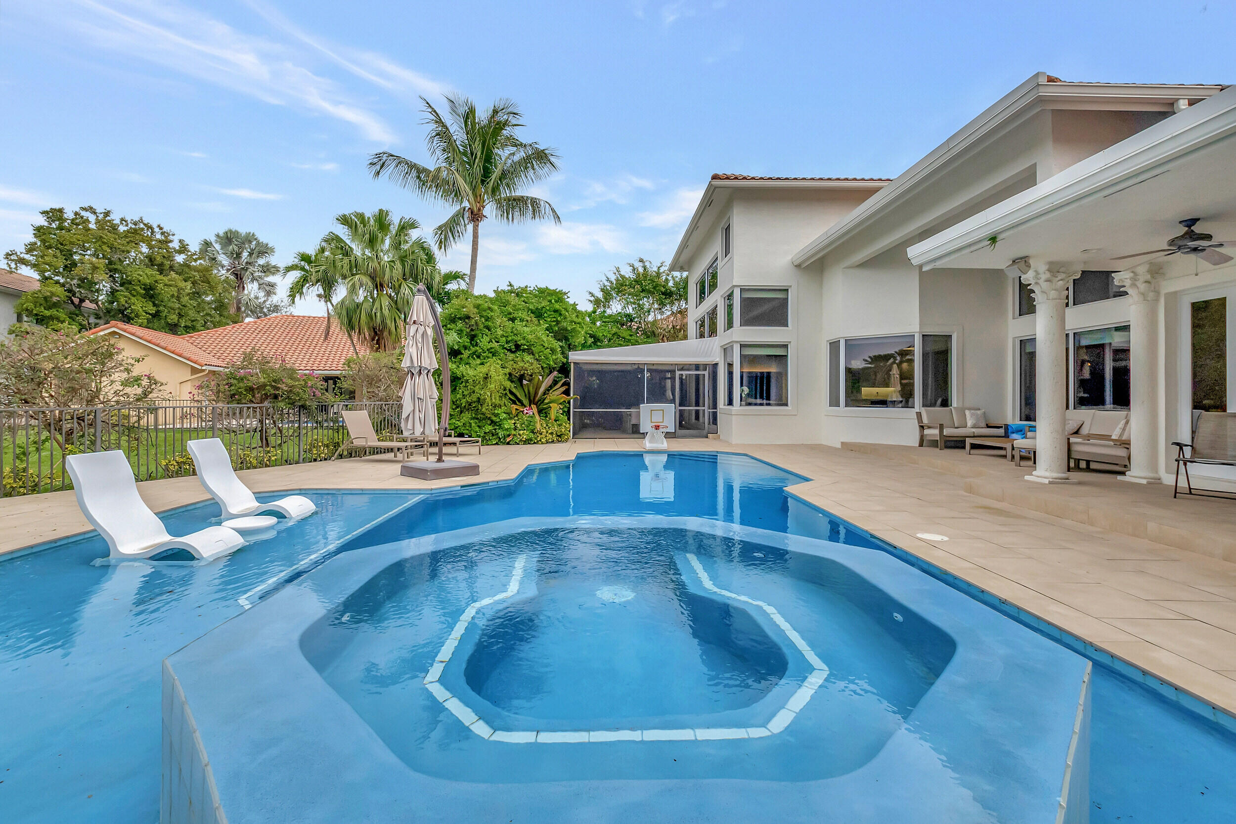 HAMPTONS AT WOODFIELD COUNTRY CLUB - Residential