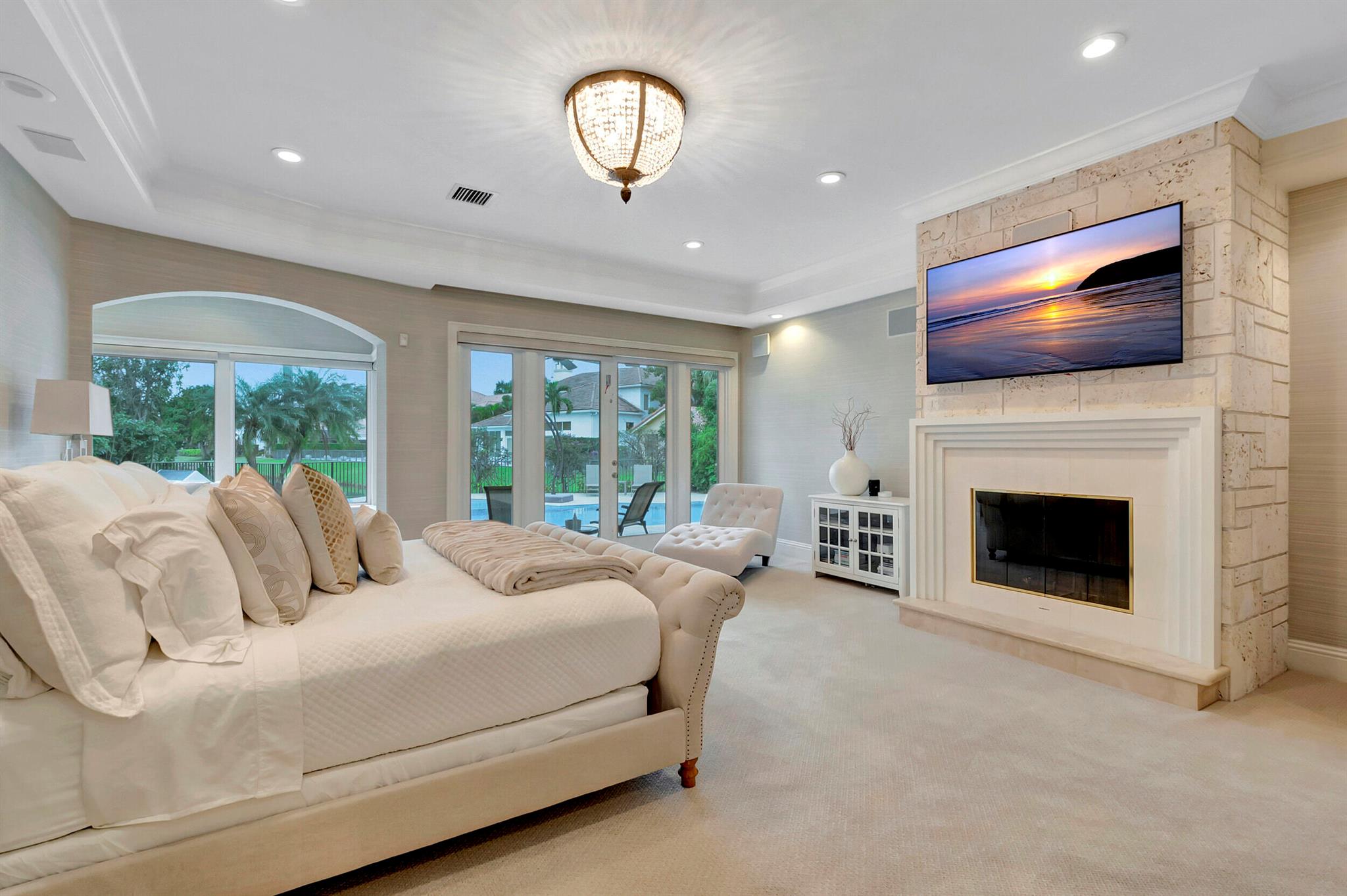 HAMPTONS AT WOODFIELD COU - Residential