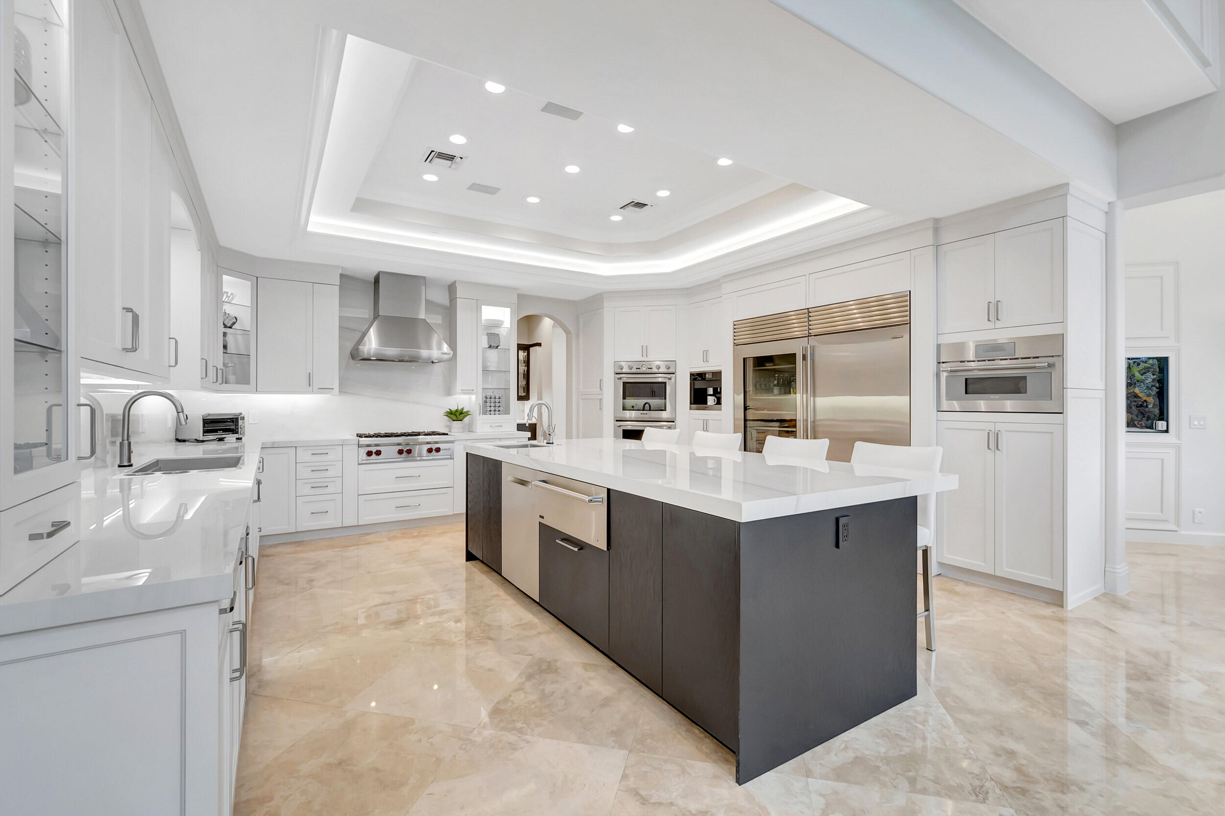 HAMPTONS AT WOODFIELD COUNTRY CLUB - Residential