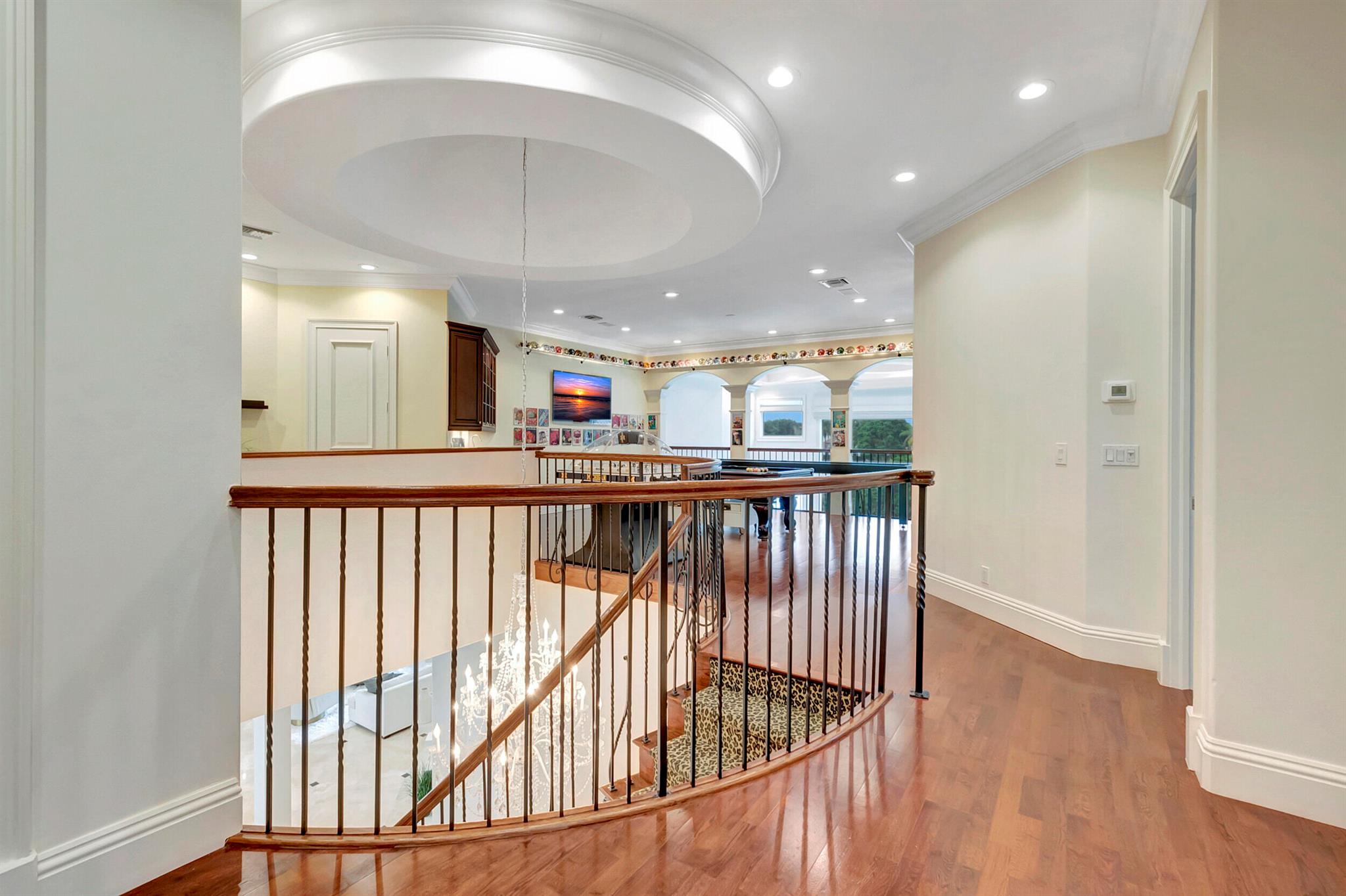 HAMPTONS AT WOODFIELD COU - Residential