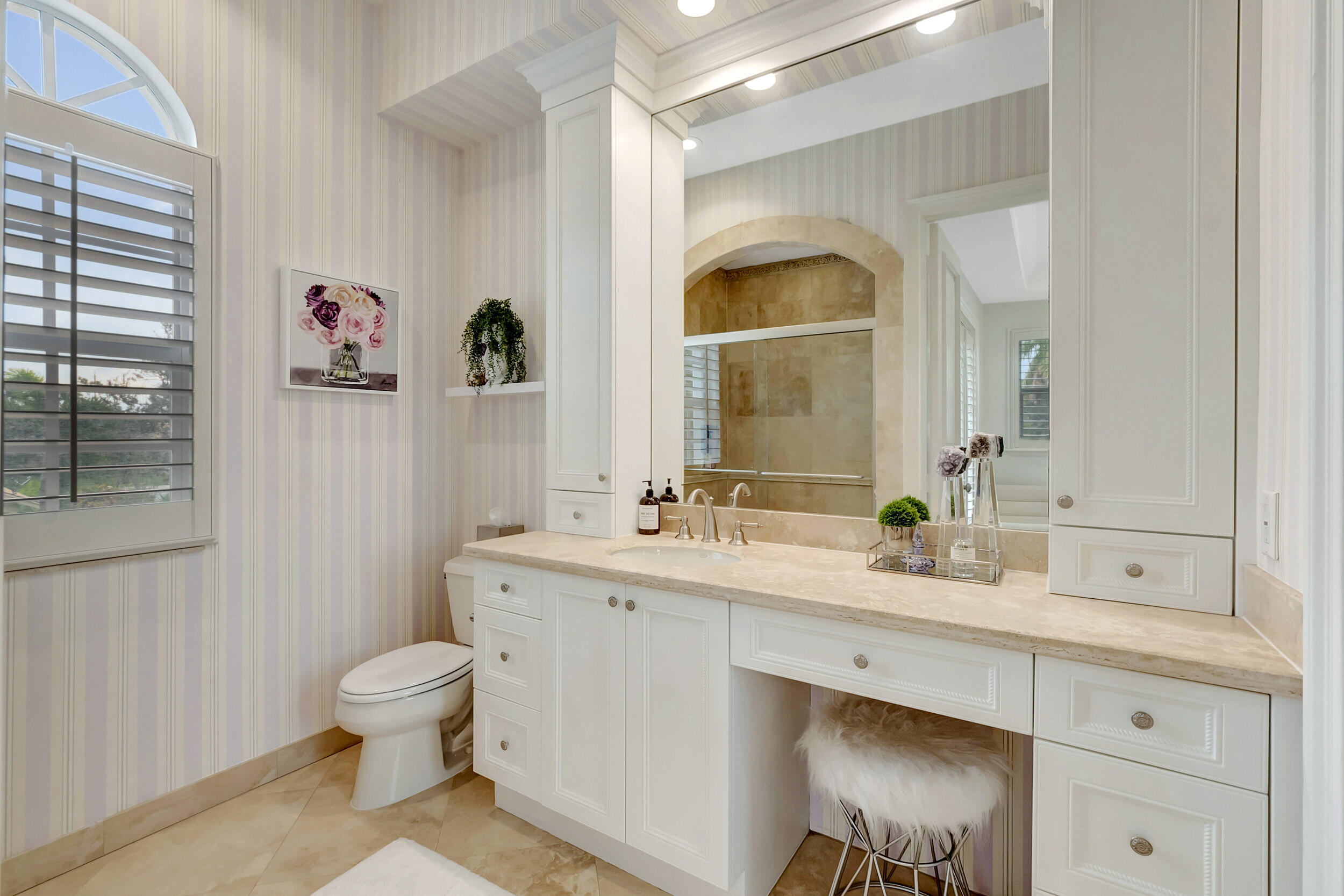 HAMPTONS AT WOODFIELD COUNTRY CLUB - Residential