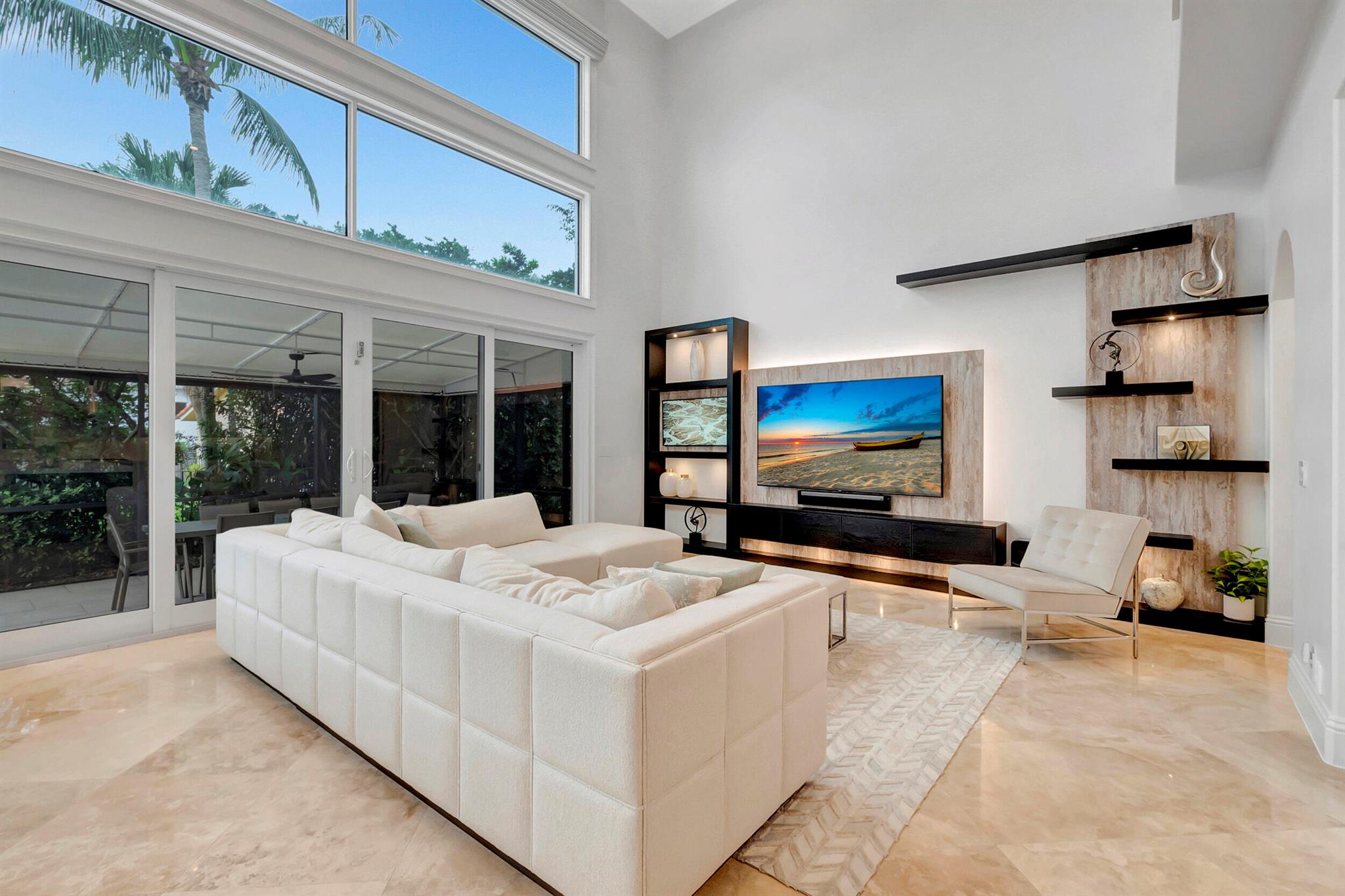 HAMPTONS AT WOODFIELD COU - Residential