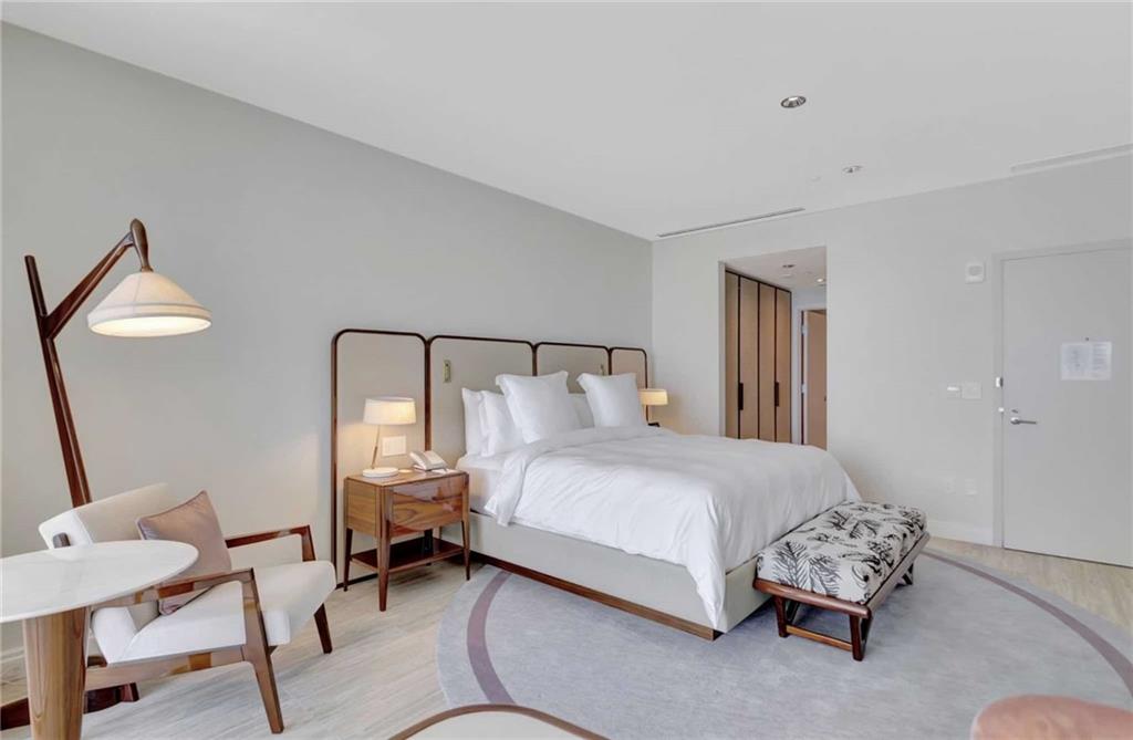 Four Seasons - Residential