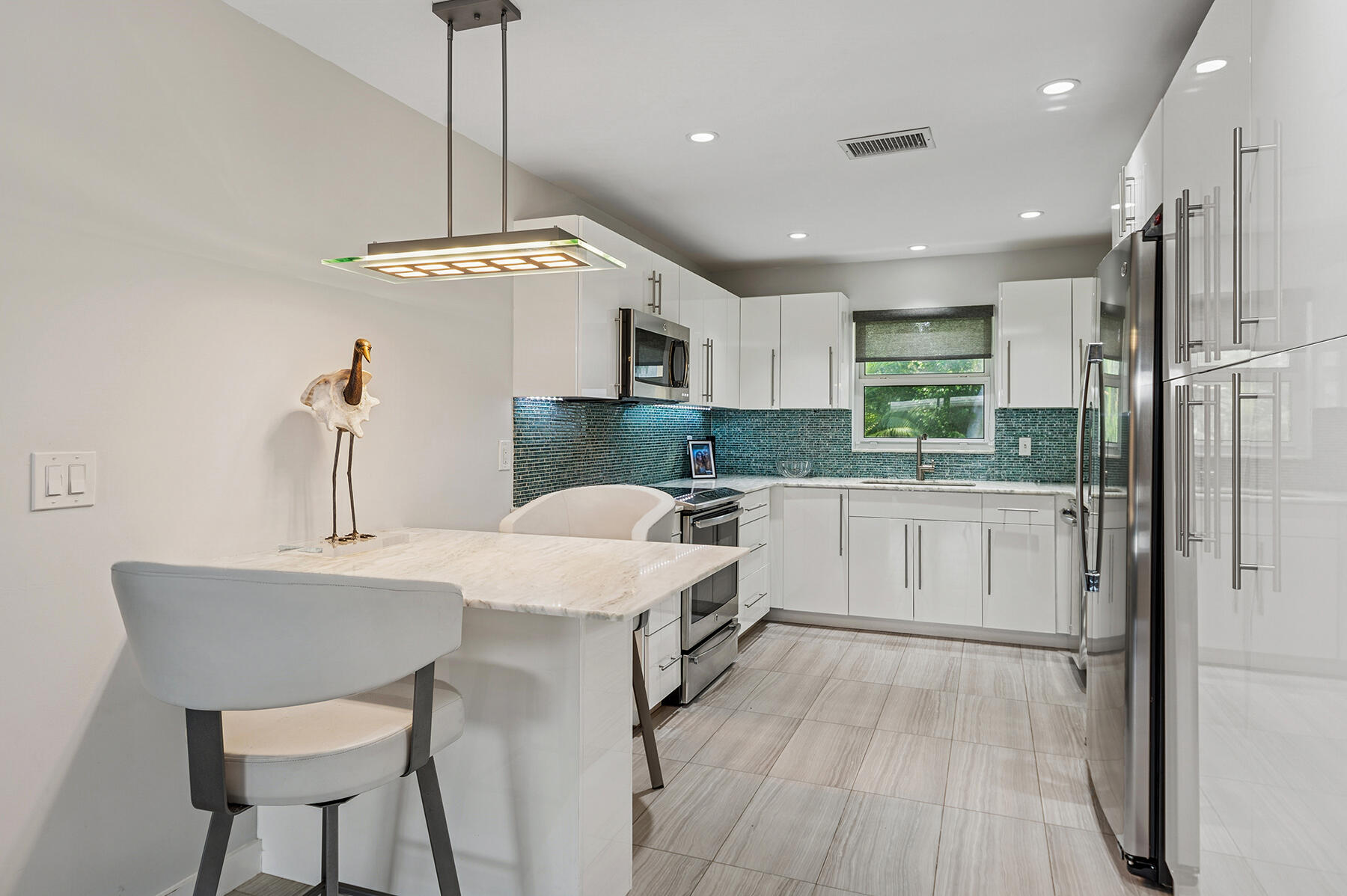 807 NE 1st Street 6w