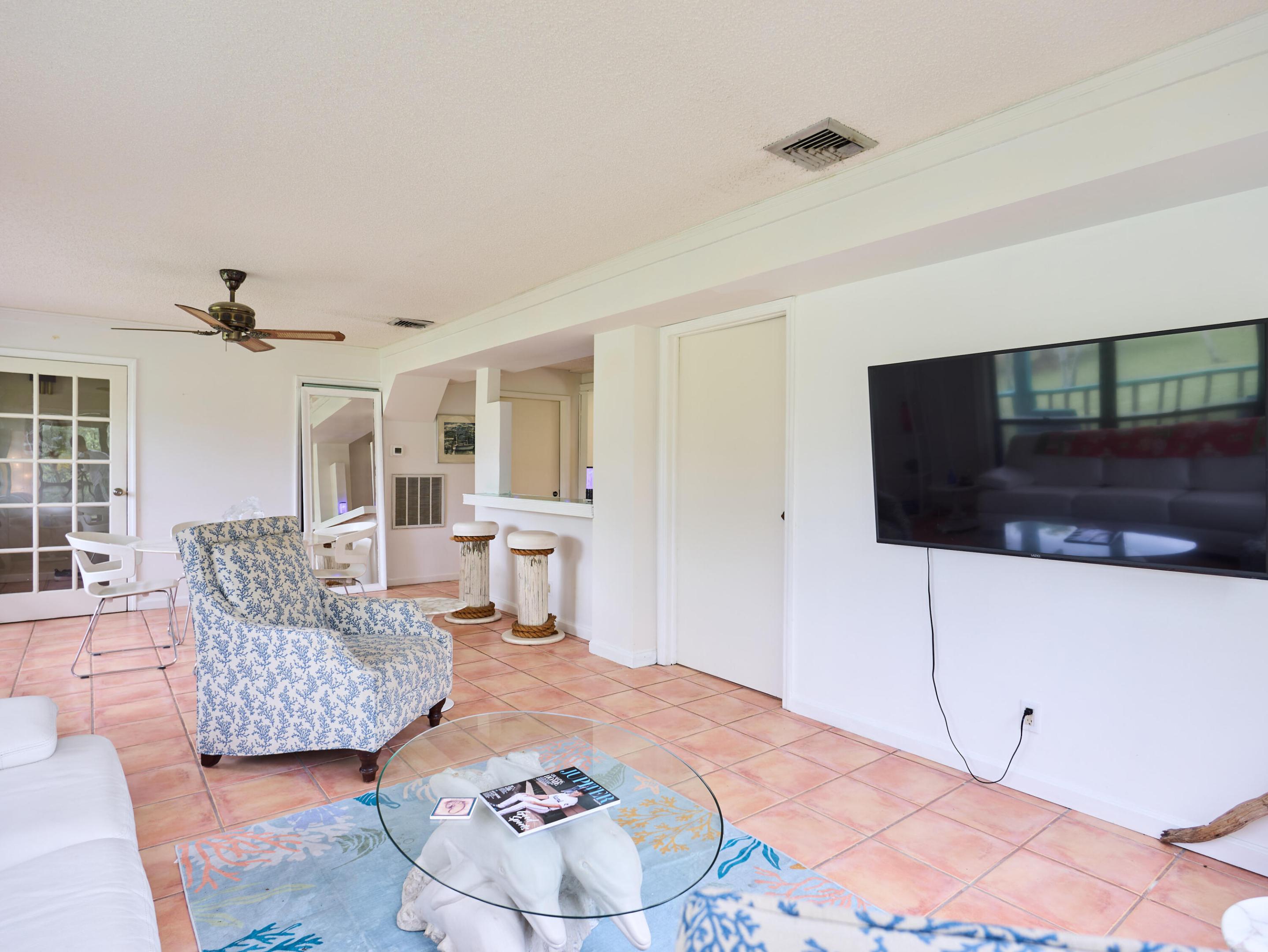 Palm Beach Country Estates - Residential