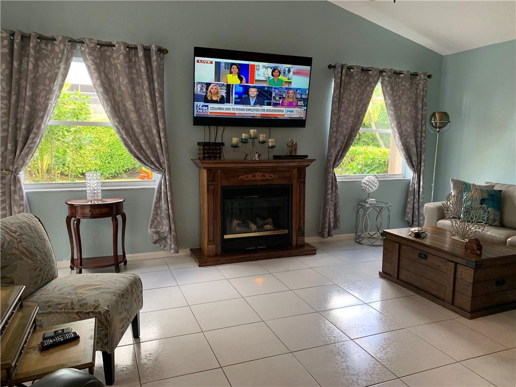BROOKSIDE - Residential