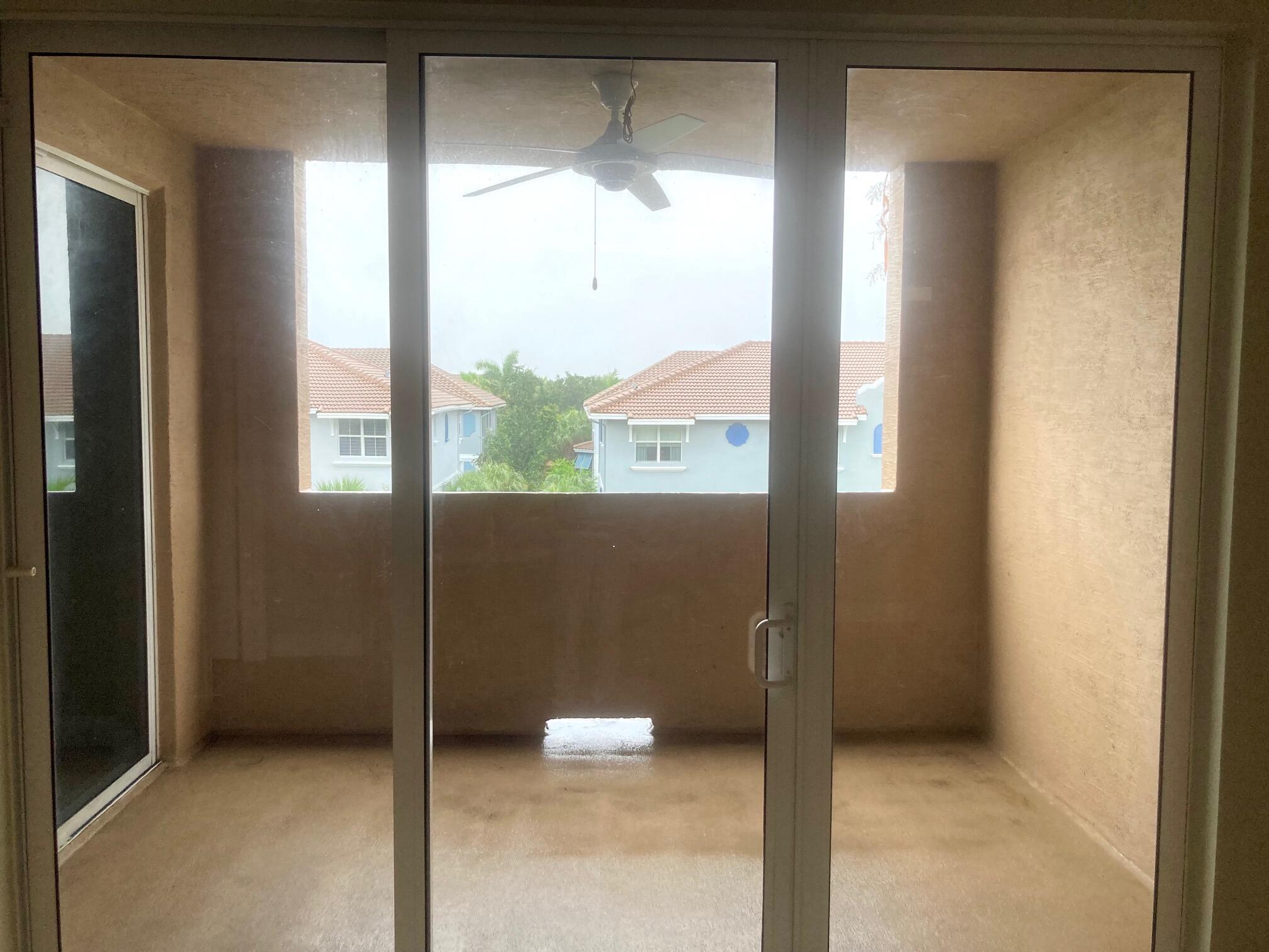 VIZCAYA LAKES CONDO - Residential Lease