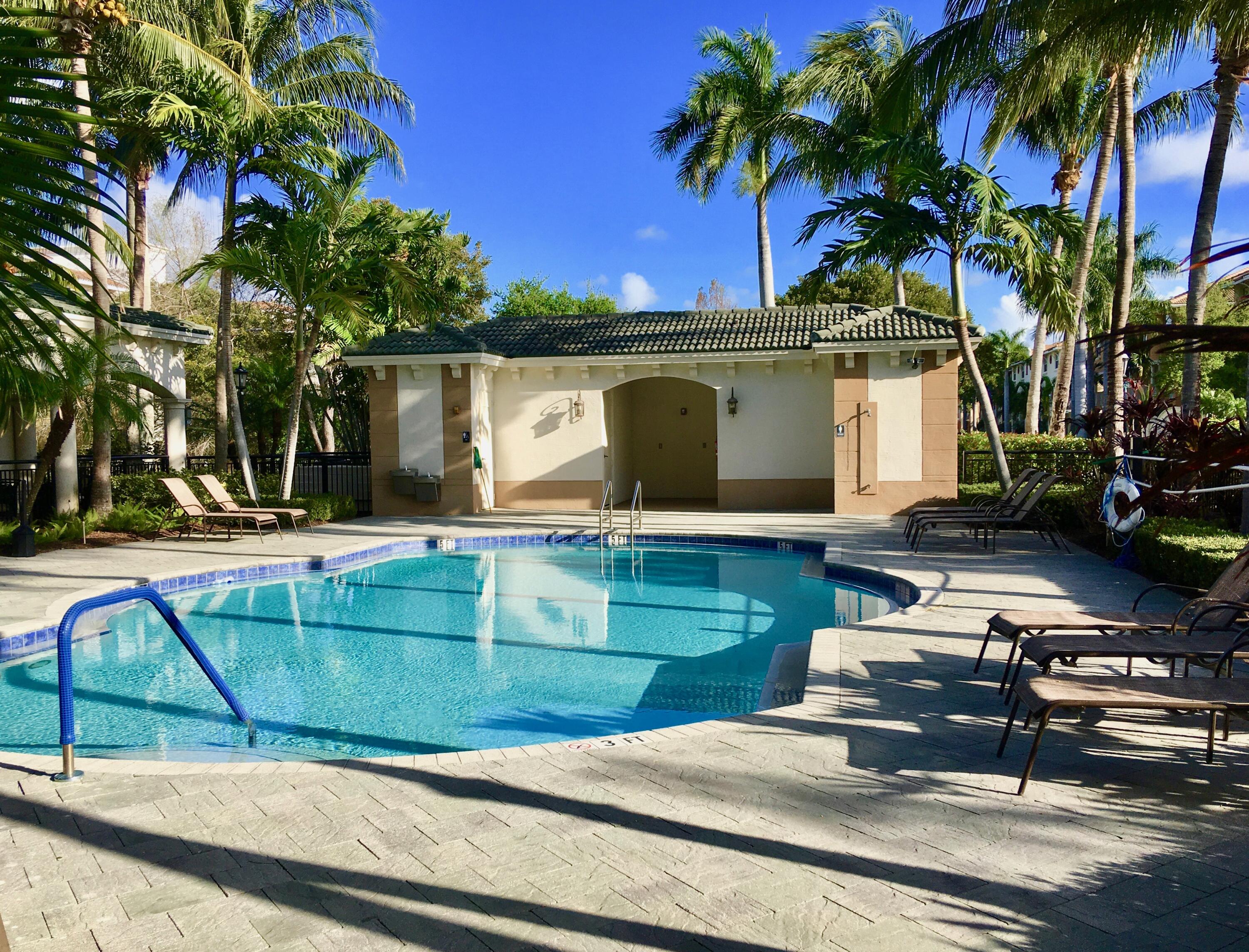 VIZCAYA LAKES CONDO - Residential Lease