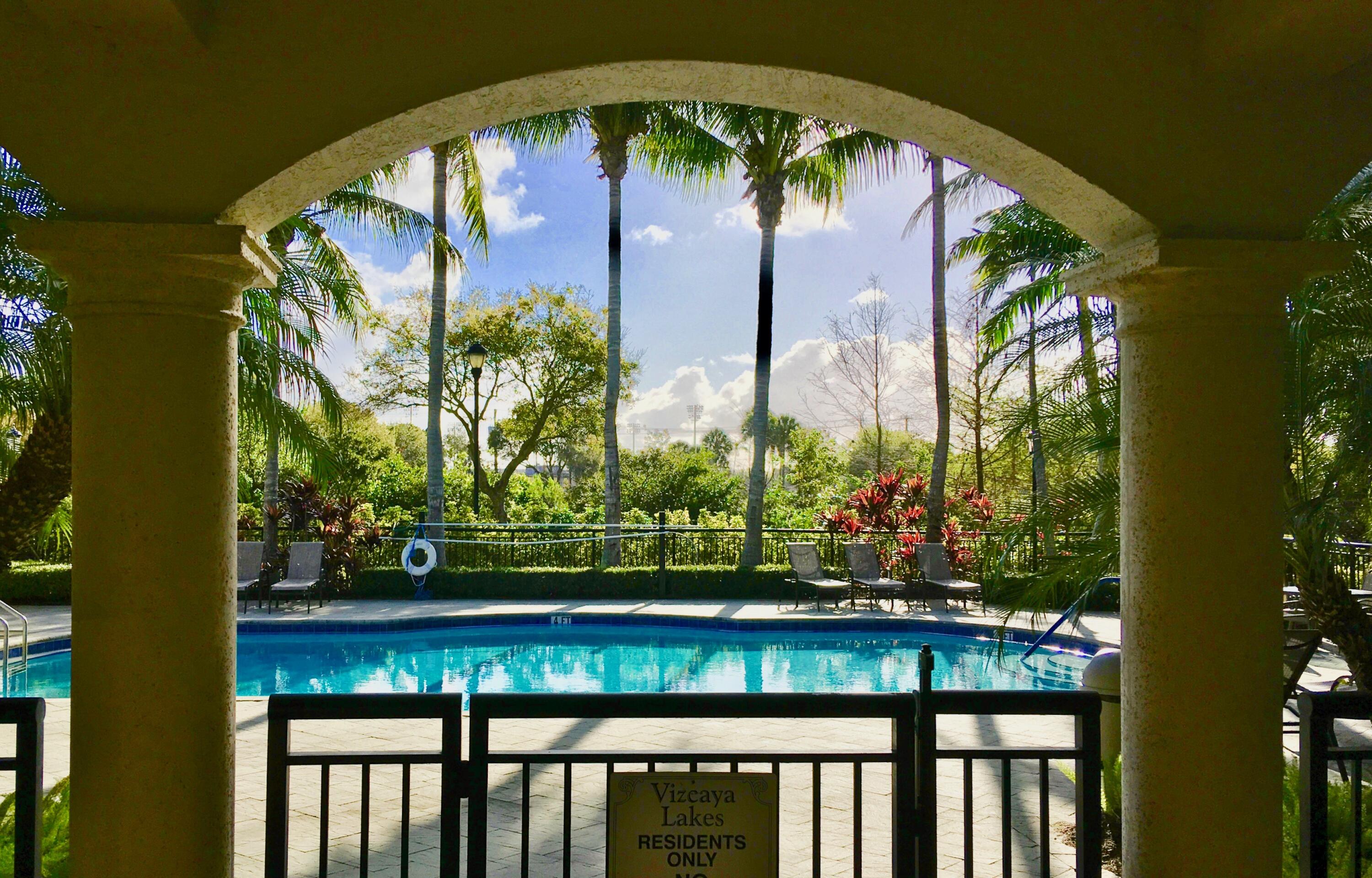 VIZCAYA LAKES CONDO - Residential Lease