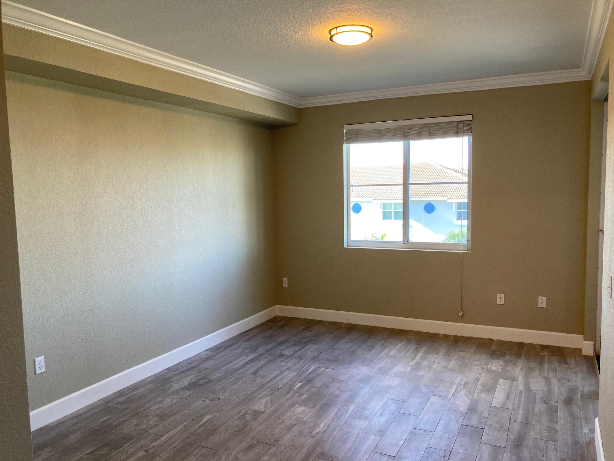 VIZCAYA LAKES CONDO - Residential Lease