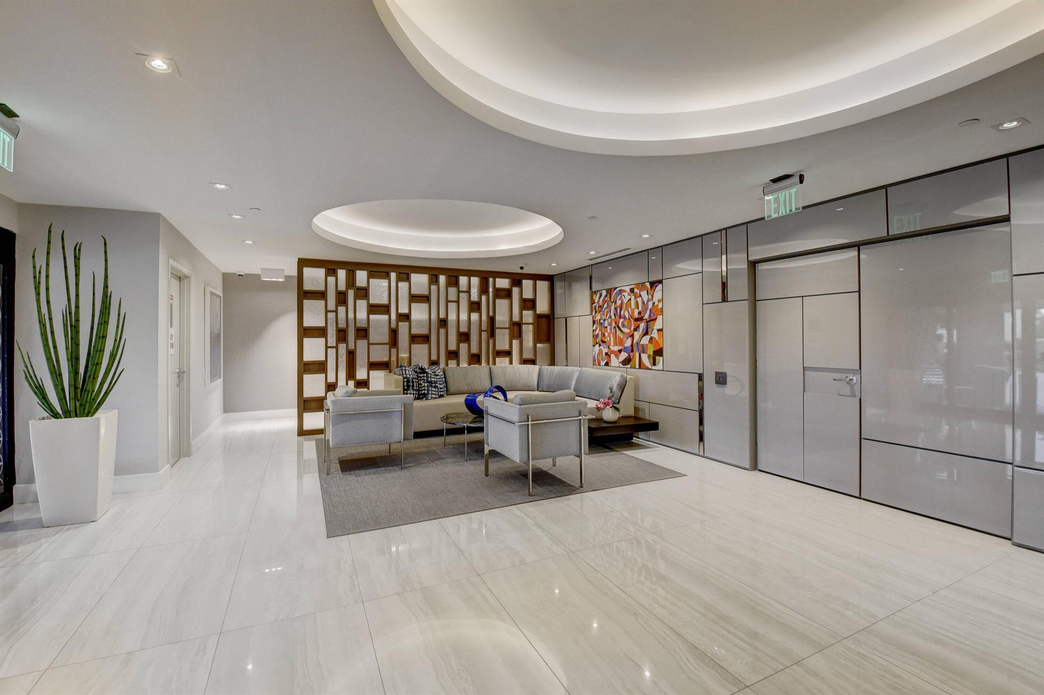 YACHT & RACQUET CLUB OF BOCA RATON CONDO - Residential