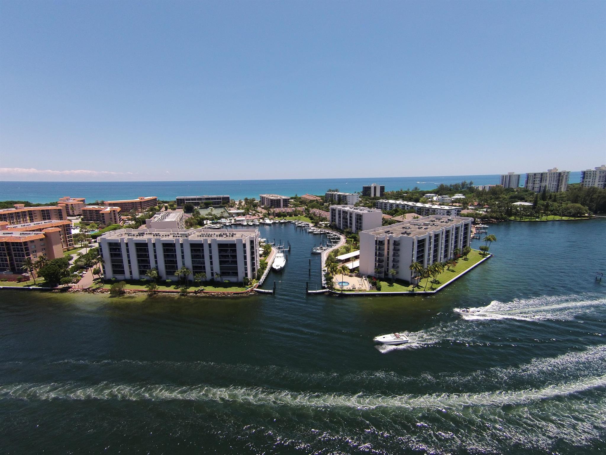 YACHT & RACQUET CLUB OF BOCA RATON CONDO - Residential