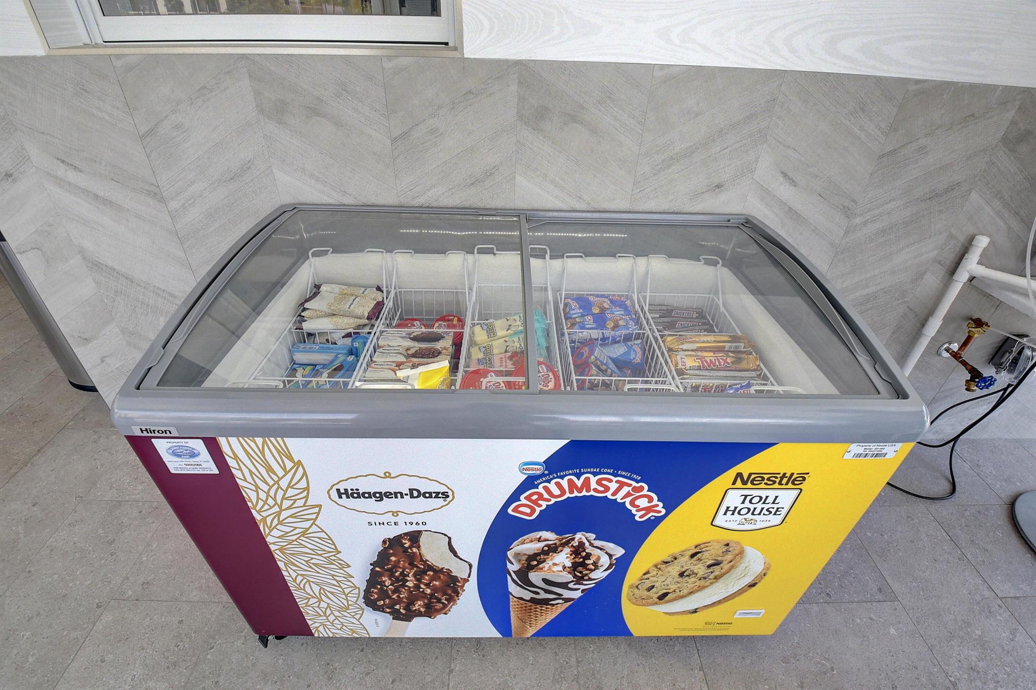 YACHT & RACQUET CLUB OF BOCA RATON CONDO - Residential