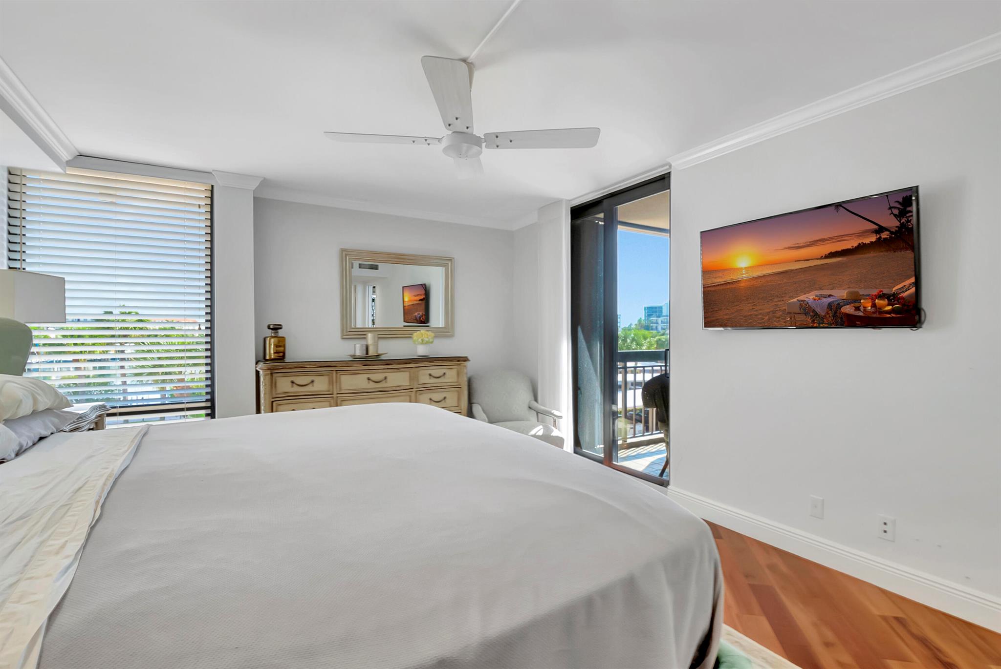 YACHT & RACQUET CLUB OF BOCA RATON CONDO - Residential