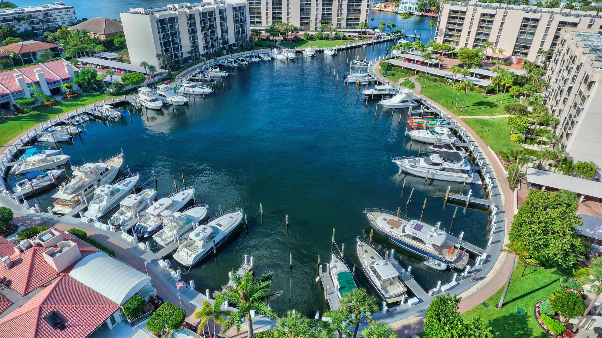 YACHT & RACQUET CLUB OF BOCA RATON CONDO - Residential