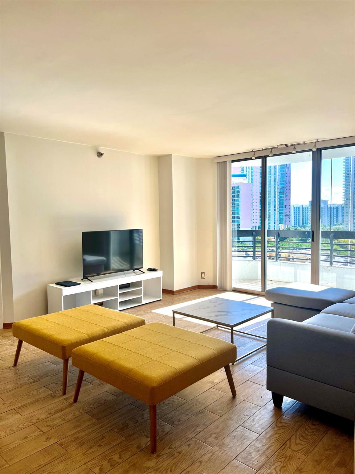 MYSTIC POINTE TOWER 600 C - Residential Lease