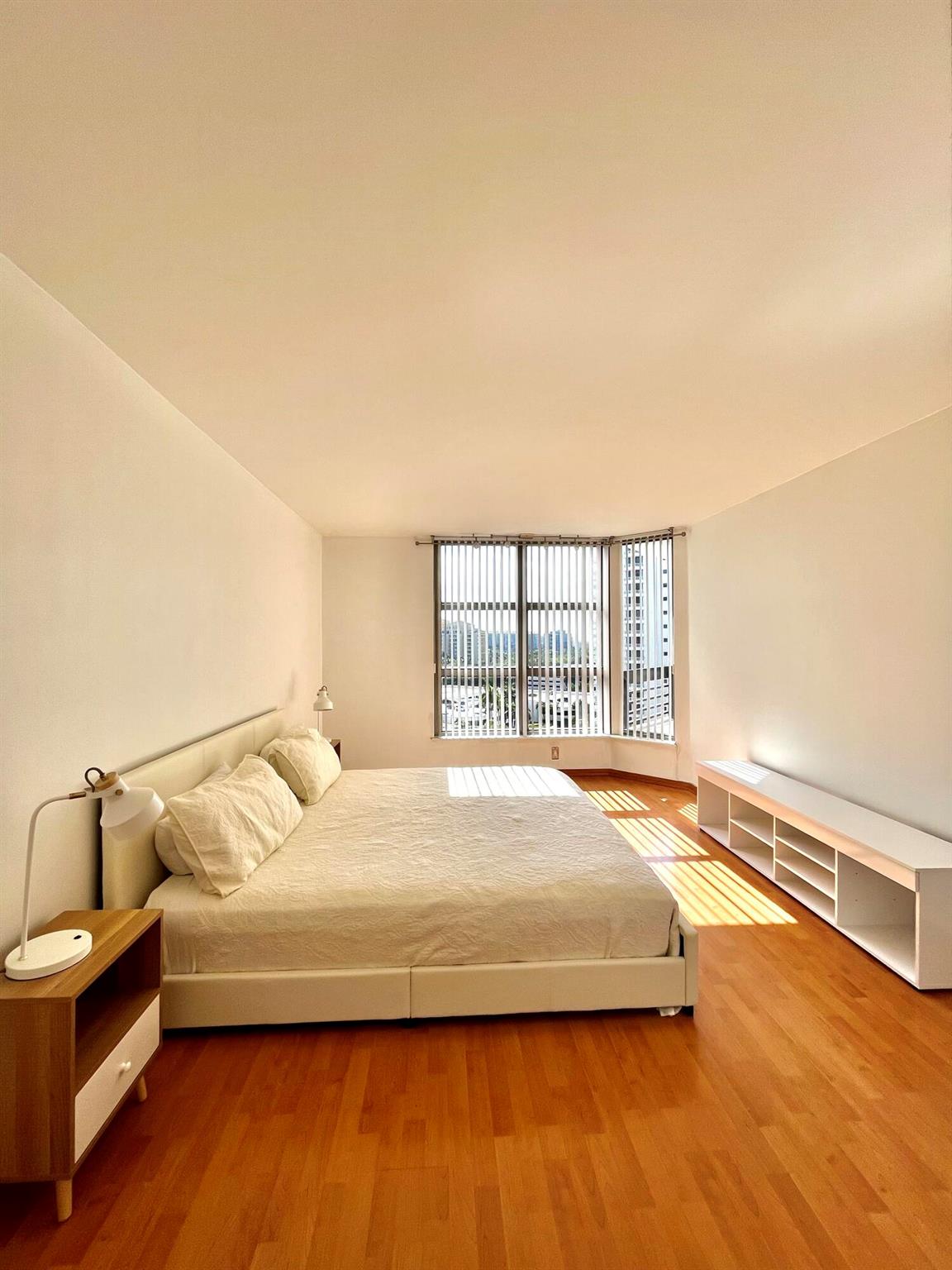 MYSTIC POINTE TOWER 600 C - Residential Lease